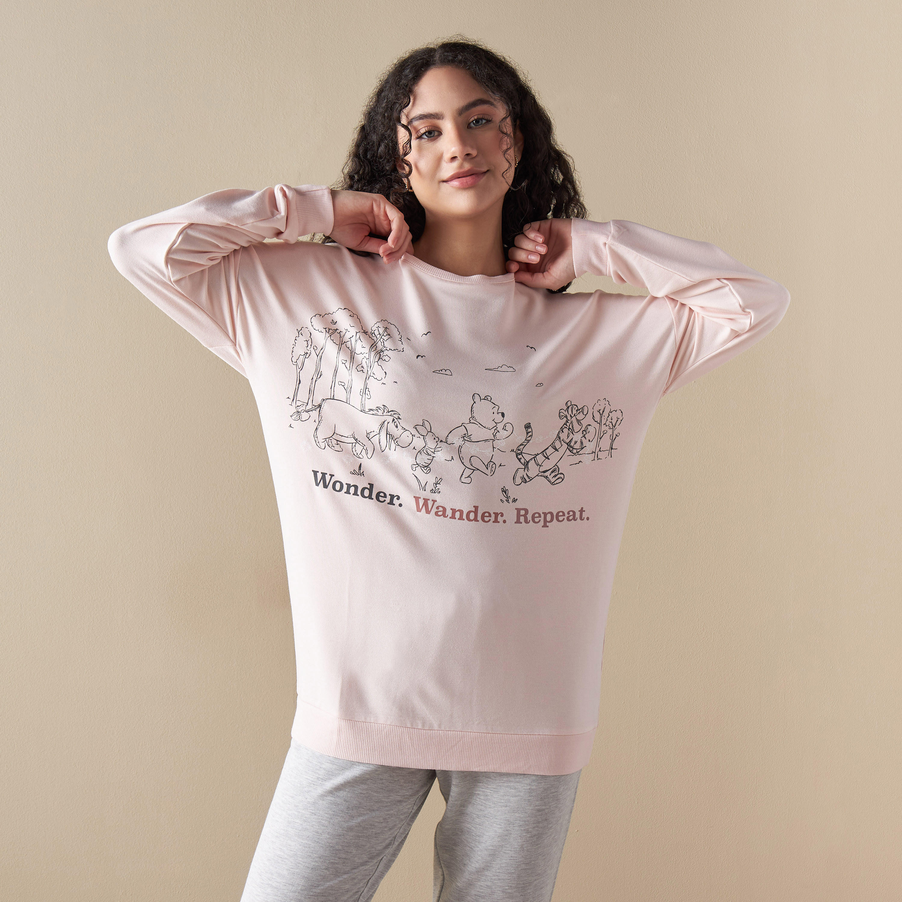 طقم بيجاما وتيشيرت بطبعات ويني ذا بوه-women-clothing-nightwear-pyjamas-longsets-image-3