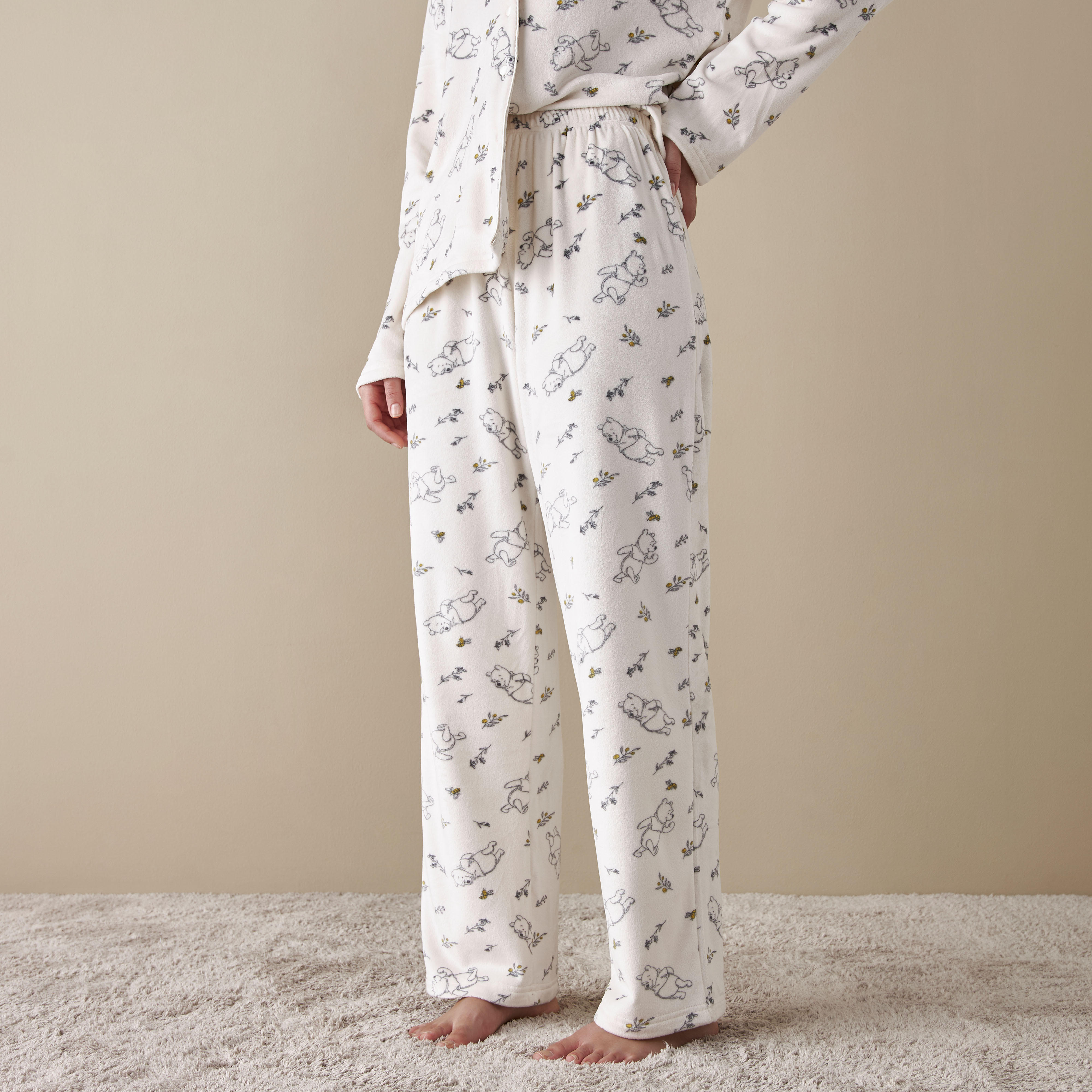 طقم بنطلون بيجاما وقميص بطبعات-women-clothing-nightwear-pyjamas-longsets-image-4
