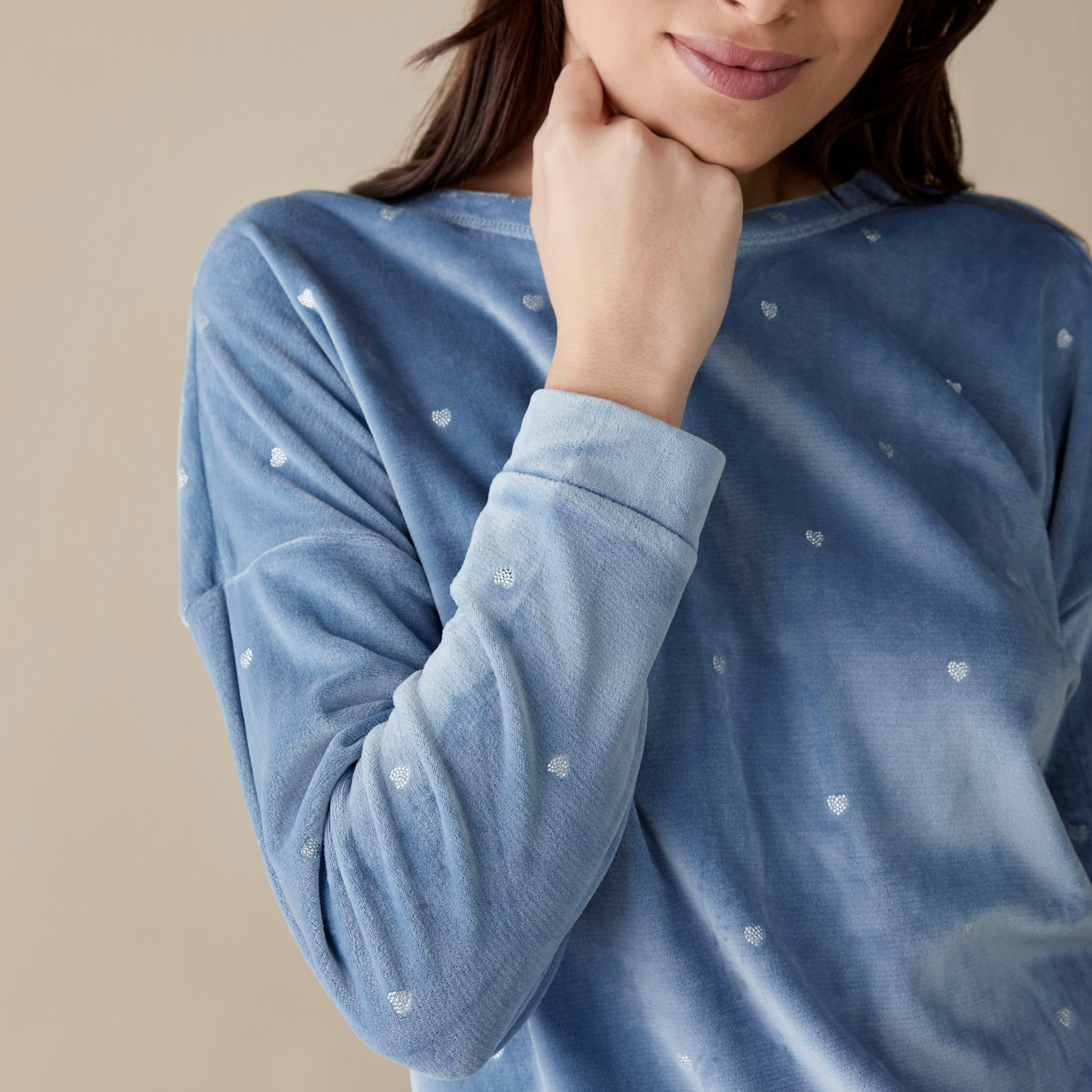 طقم بنطلون بيجاما وسويت شيرت بطبعات-women-clothing-nightwear-pyjamas-longsets-image-2