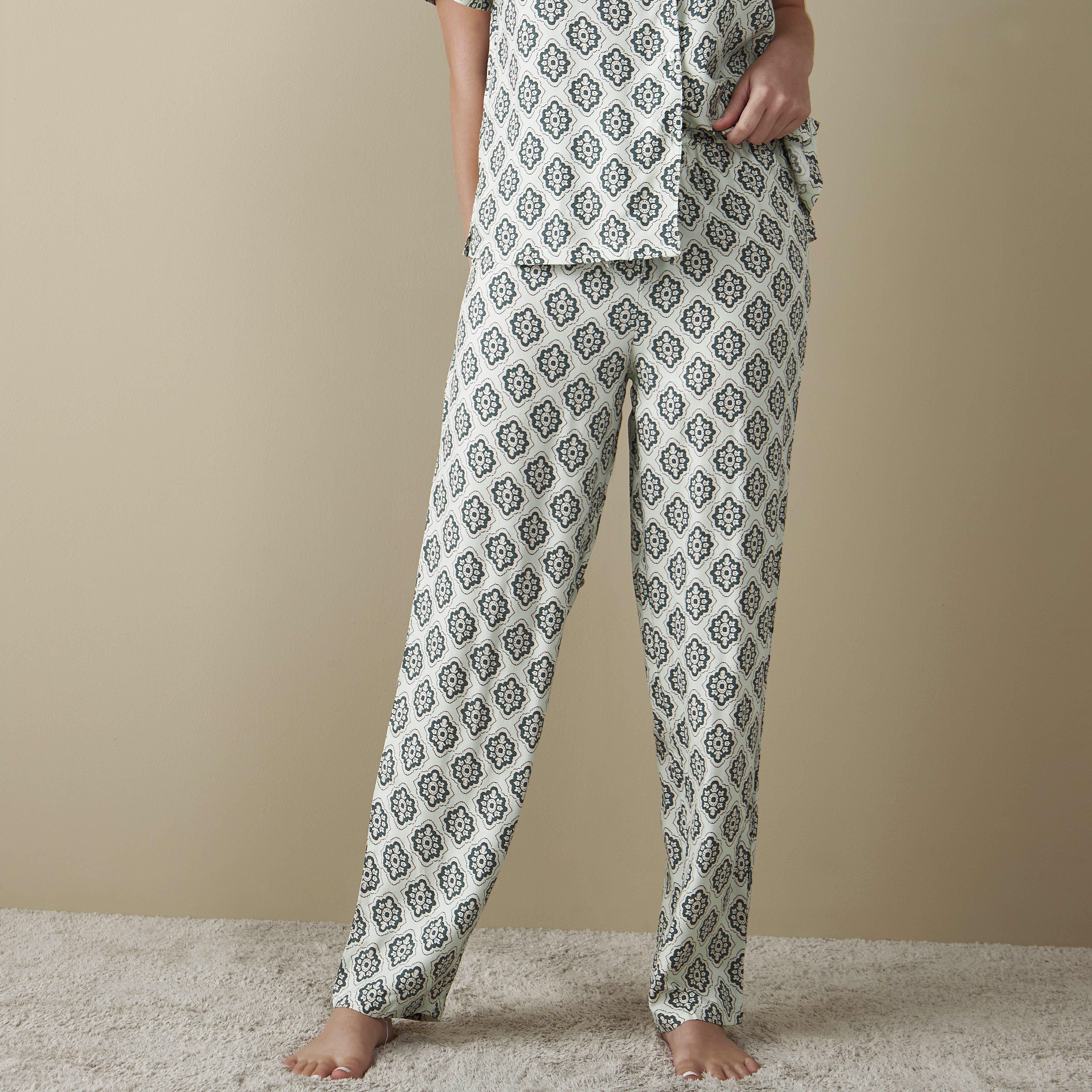 طقم بنطلون بيجاما وقميص بطبعات-women-clothing-nightwear-pyjamas-longsets-image-2