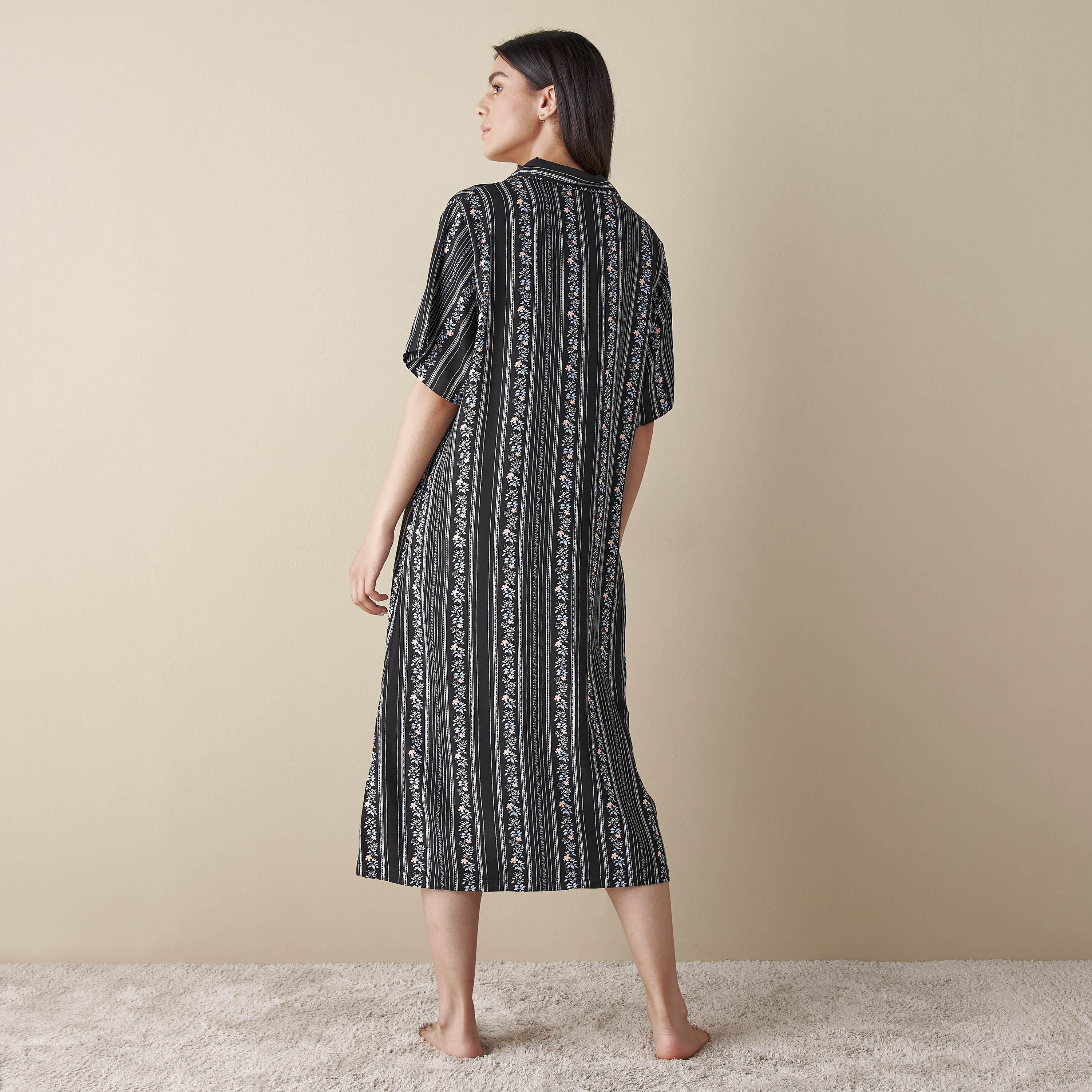 قميص نوم بياقة وأكمام قصيرة - قطعتين-women-clothing-nightwear-nighties-image-3