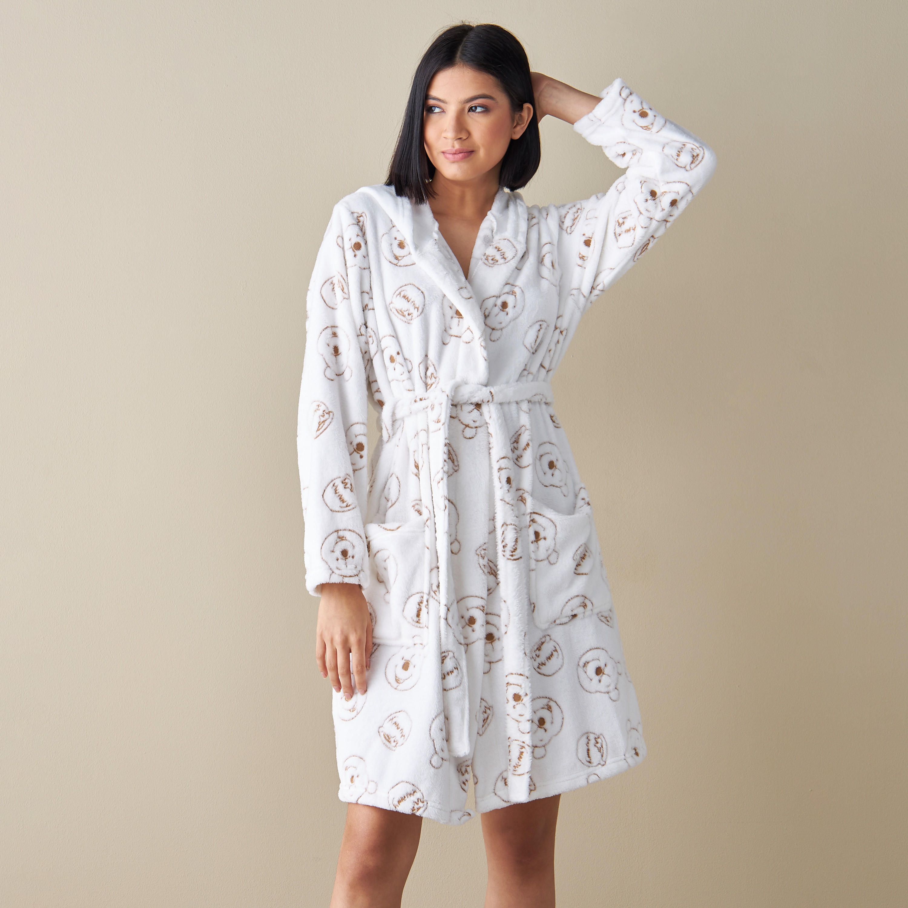 روب بتصميم ويني ذا بوه وحزام ربط وقبعة-women-clothing-nightwear-robes-image-2