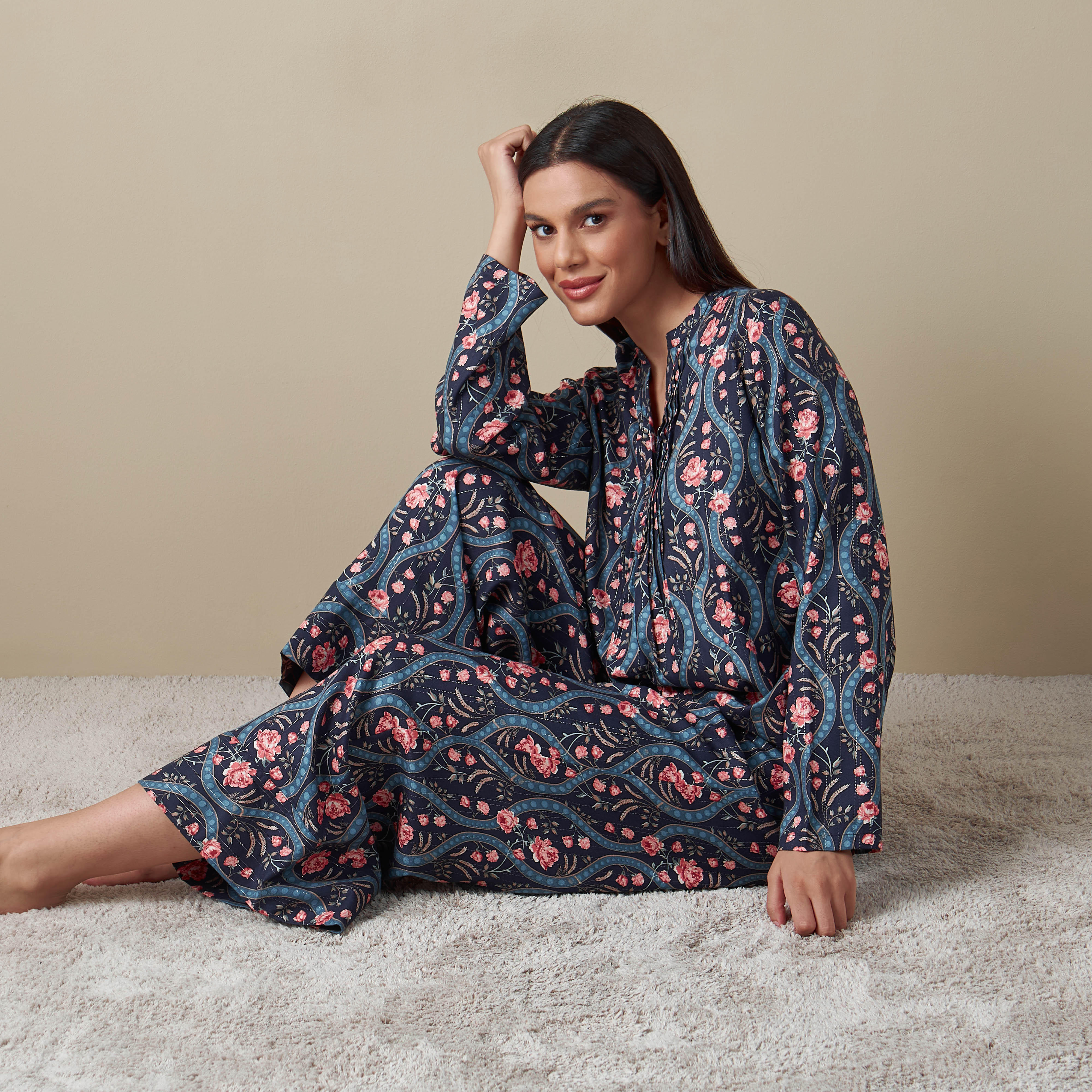 طقم بنطلون بيجاما وبلوزة بطبعات زهرية-women-clothing-nightwear-pyjamas-longsets-image-1