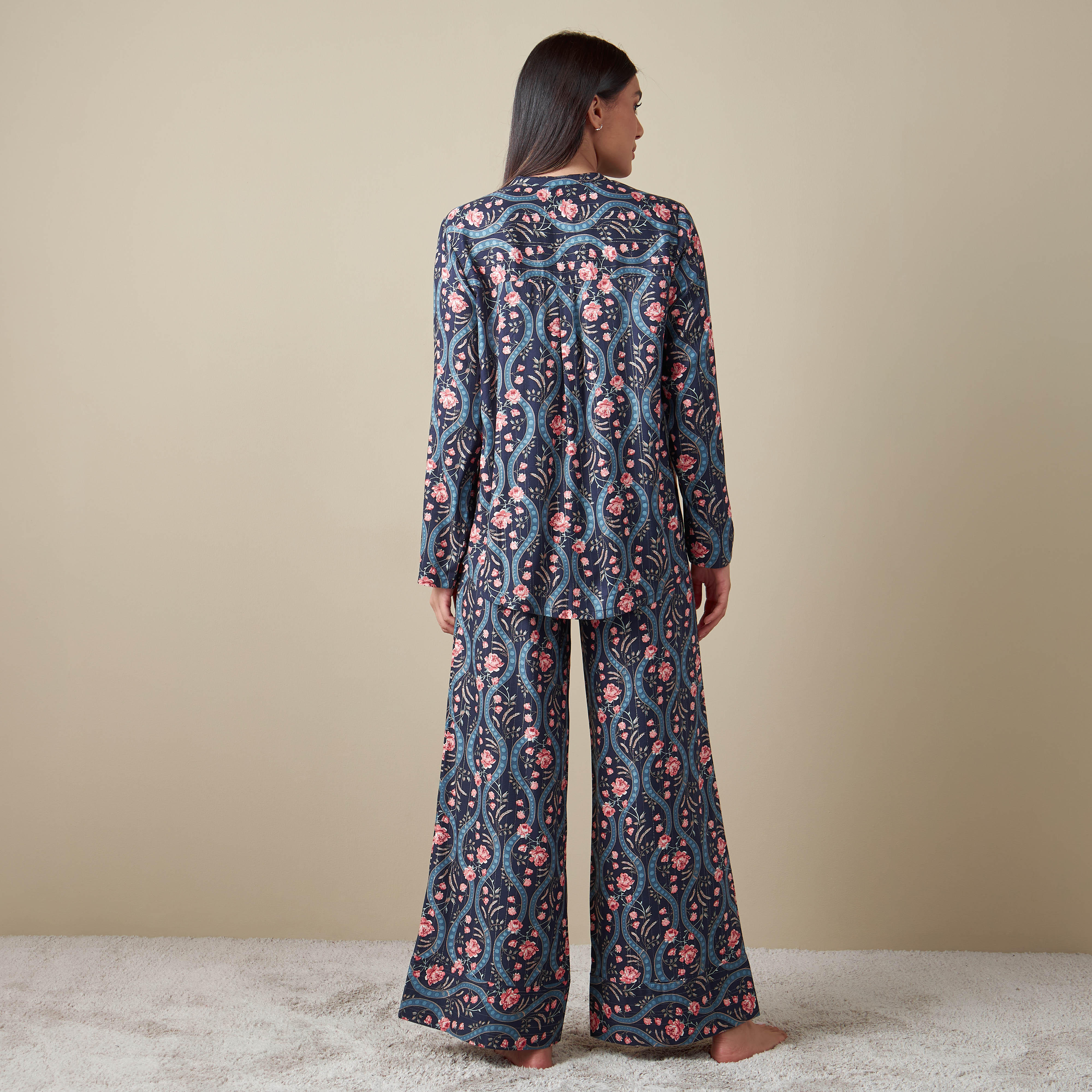 طقم بنطلون بيجاما وبلوزة بطبعات زهرية-women-clothing-nightwear-pyjamas-longsets-image-3