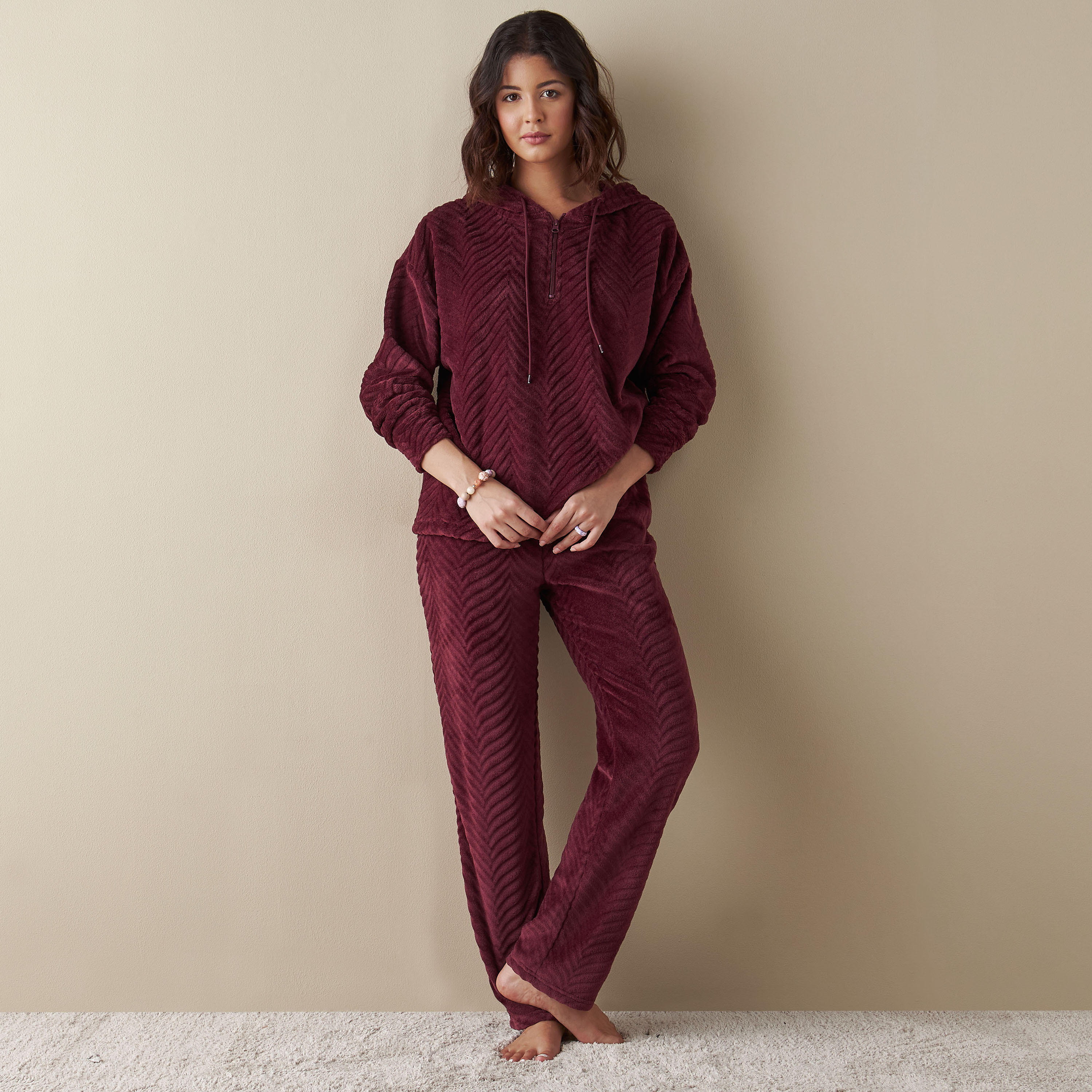 طقم بنطلون رياضي وهودي بارز الملمس بسحاب-women-clothing-nightwear-pyjamas-longsets-image-6