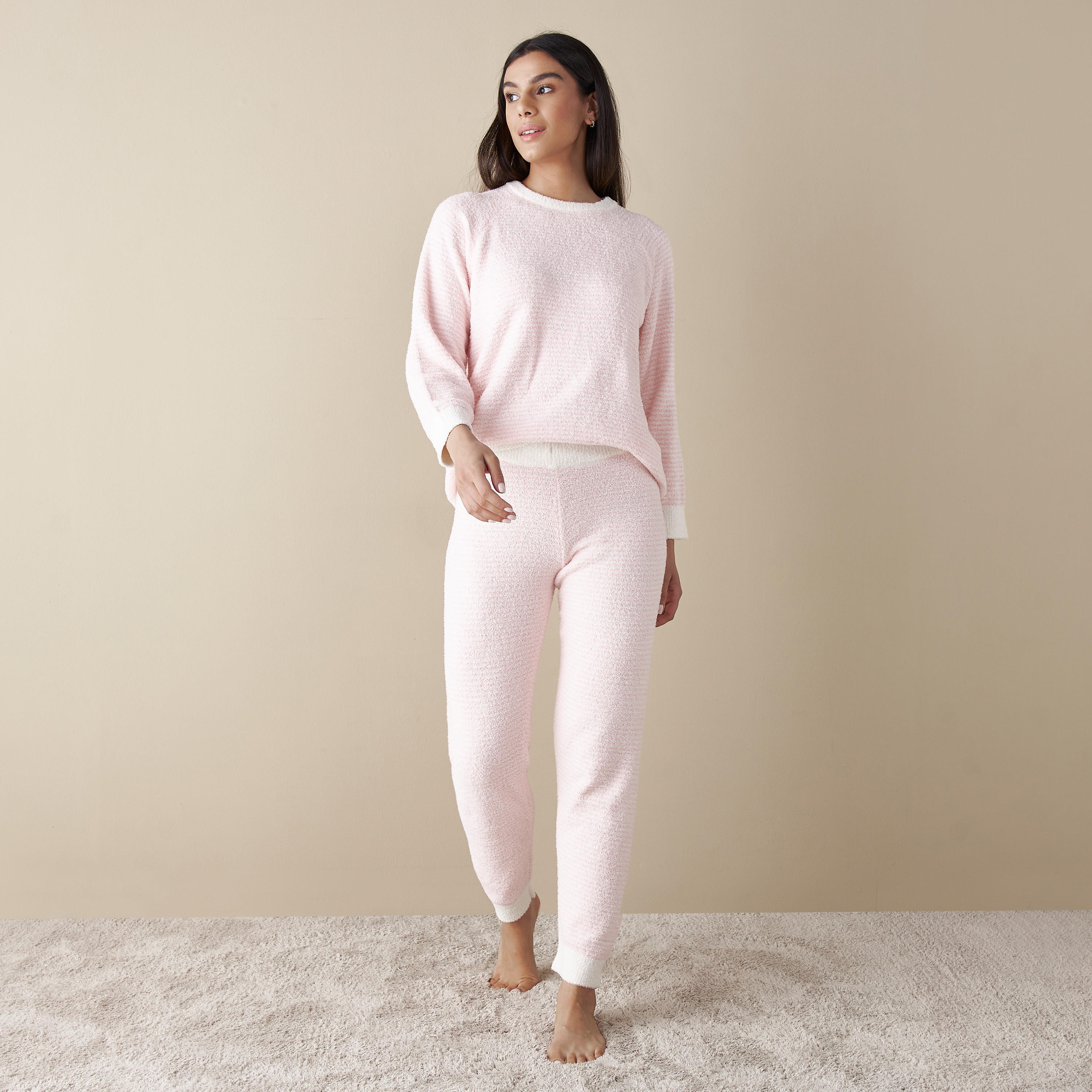 بلوزة بارزة الملمس بياقة ضيّقة وأكمام طويلة-women-clothing-nightwear-pyjamas-tops-image-2