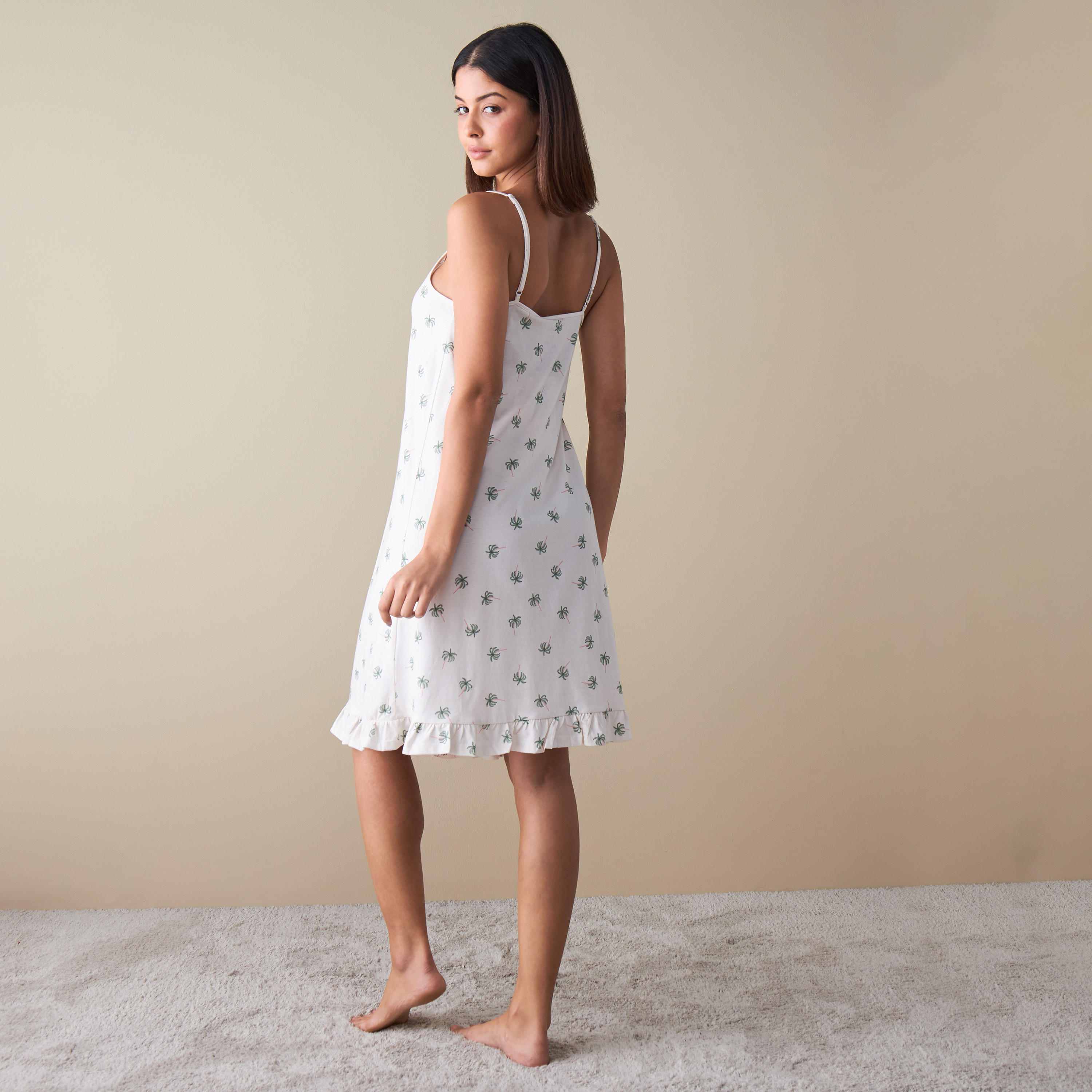 فستان سهل الارتداء بتفاصيل كشكش وغرز -  طقم من قطعتين-women-clothing-nightwear-nighties-image-3