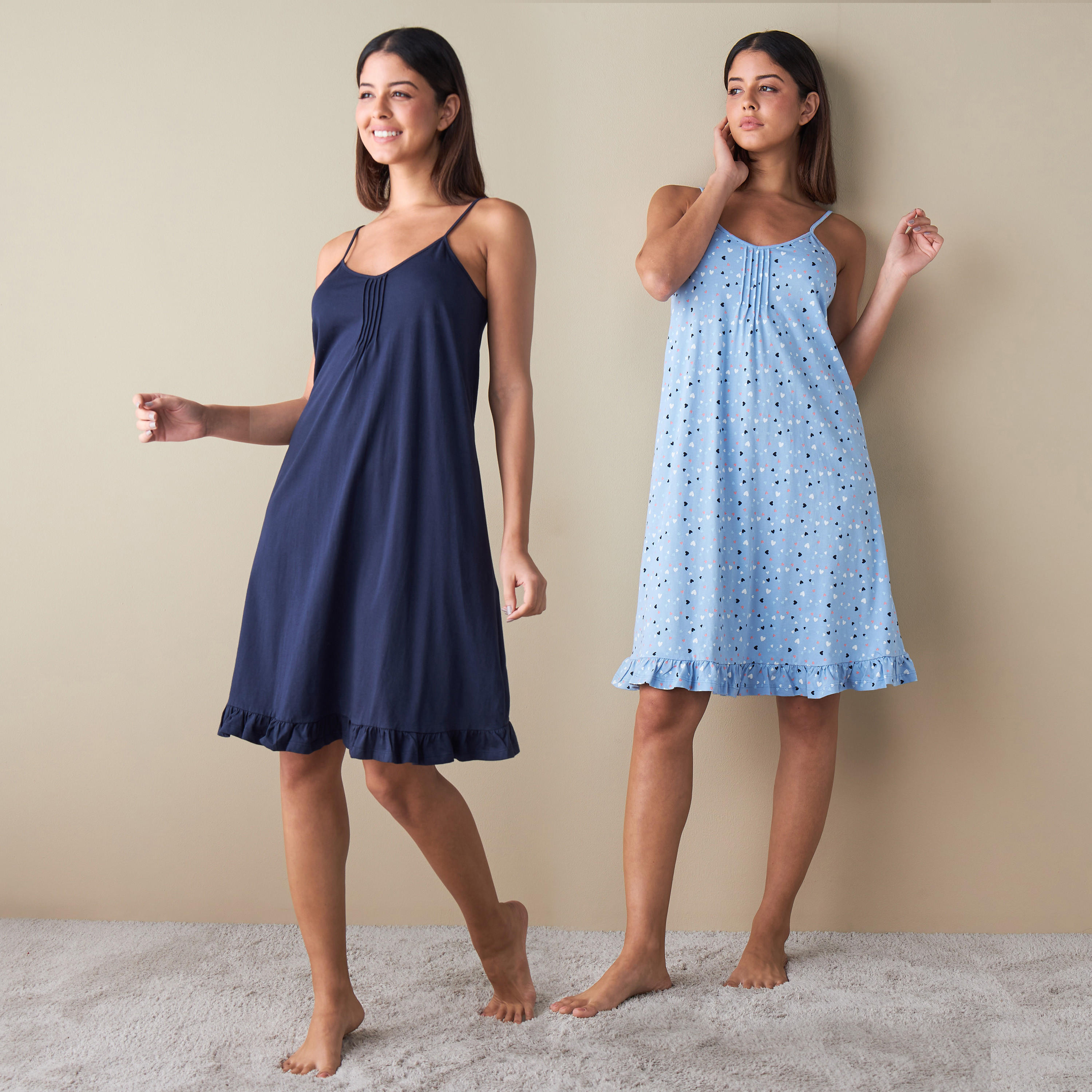 فستان سهل الارتداء بتفاصيل كشكش وغرز -  طقم من قطعتين-women-clothing-nightwear-nighties-image-1