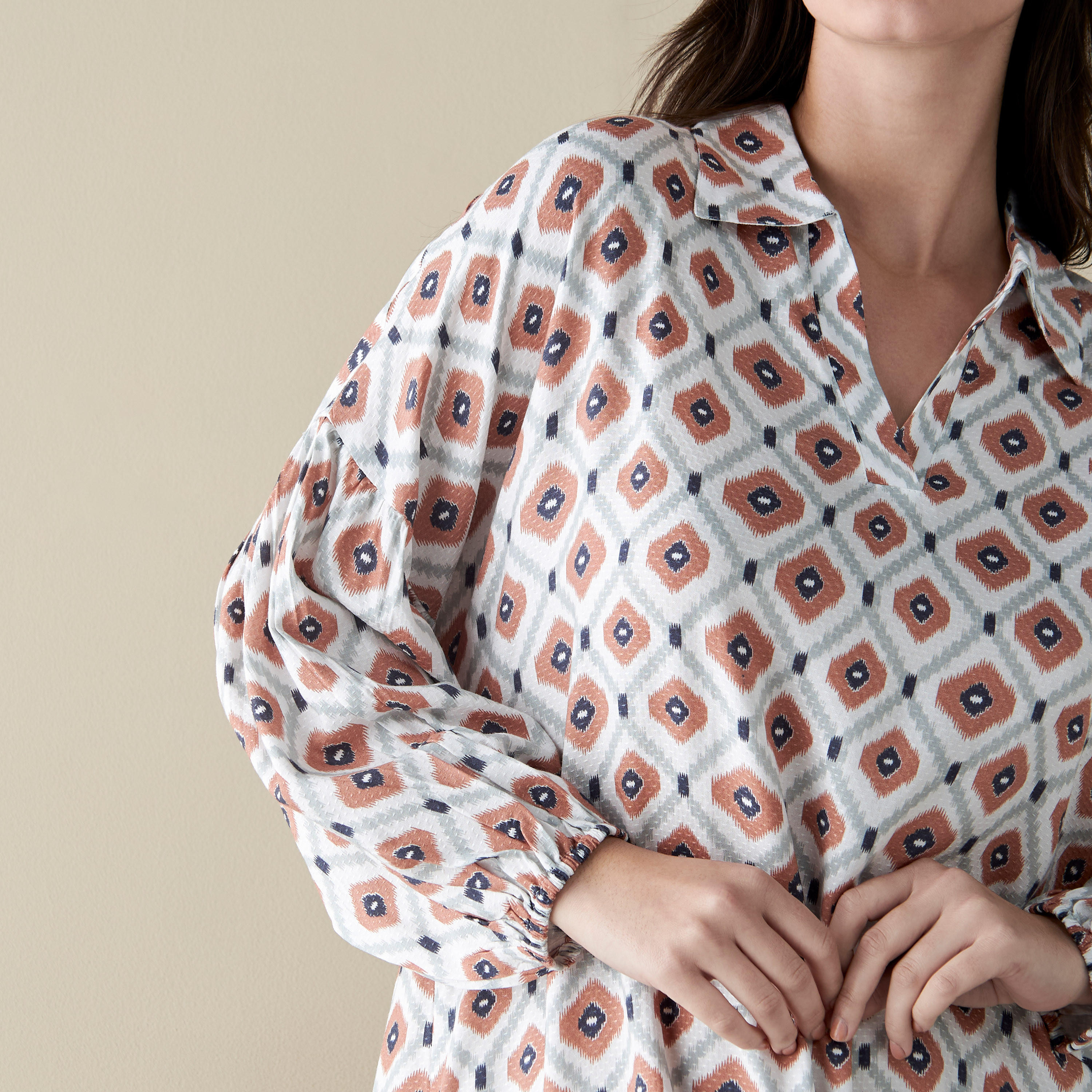 قميص نوم بياقة عادية وأكمام طويلة وطبعات بالكامل-women-clothing-nightwear-nighties-image-4