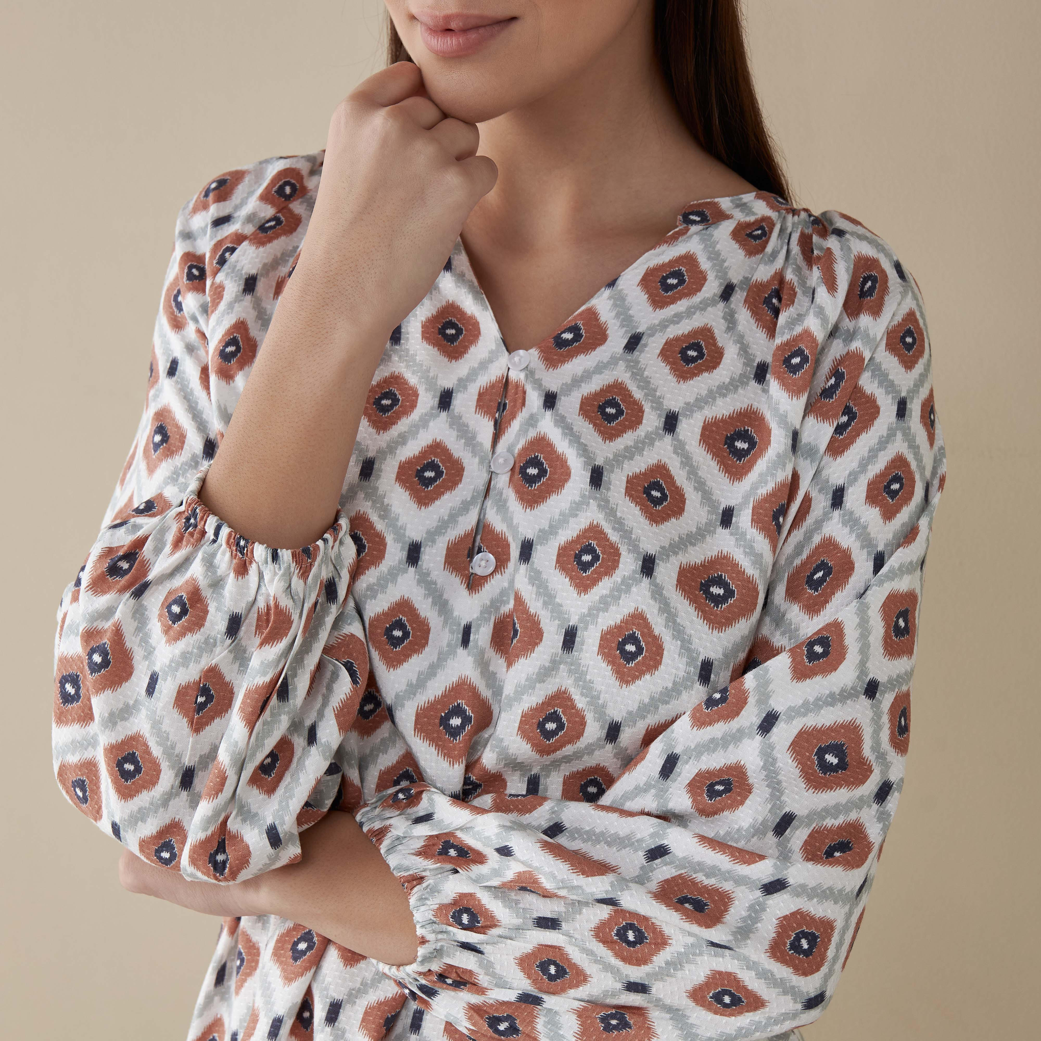 طقم بنطلون بيجاما وبلوزة بطبعات-women-clothing-nightwear-pyjamas-longsets-image-5