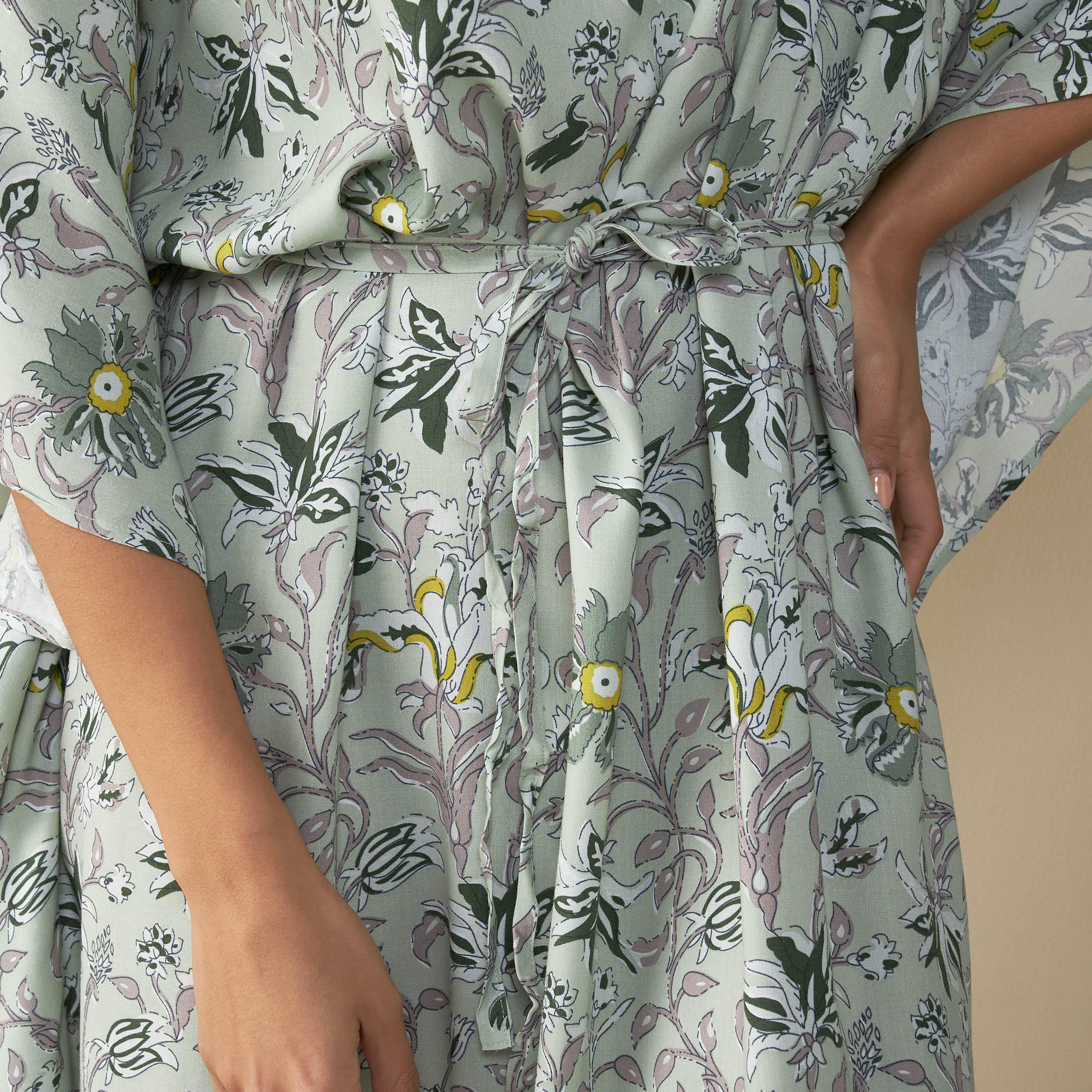ثوب نوم قفطان بأربطة وطبعات أزهار-women-clothing-nightwear-nighties-image-4