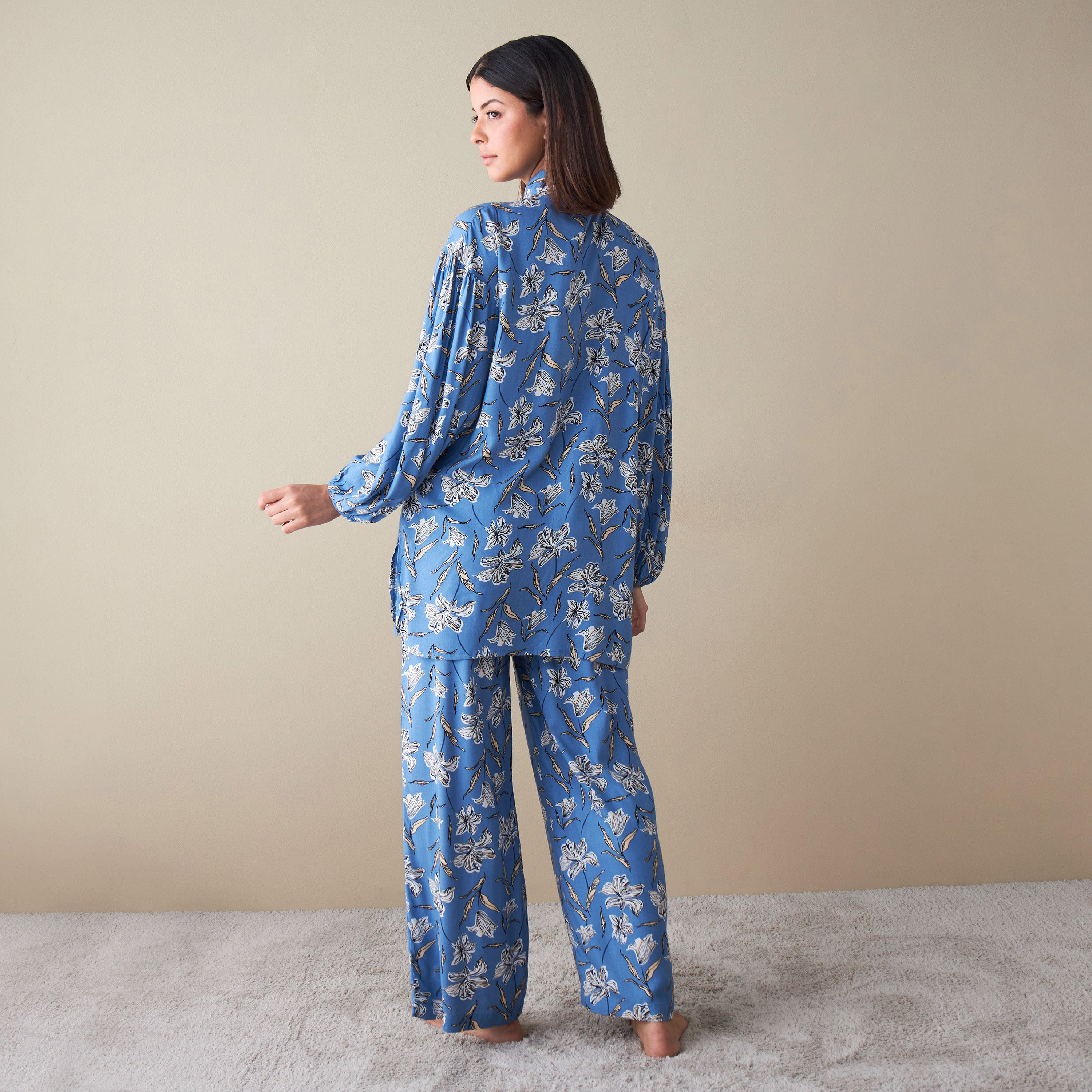 طقم بنطلون بيجاما وقميص بطبعات-women-clothing-nightwear-pyjamas-longsets-image-2