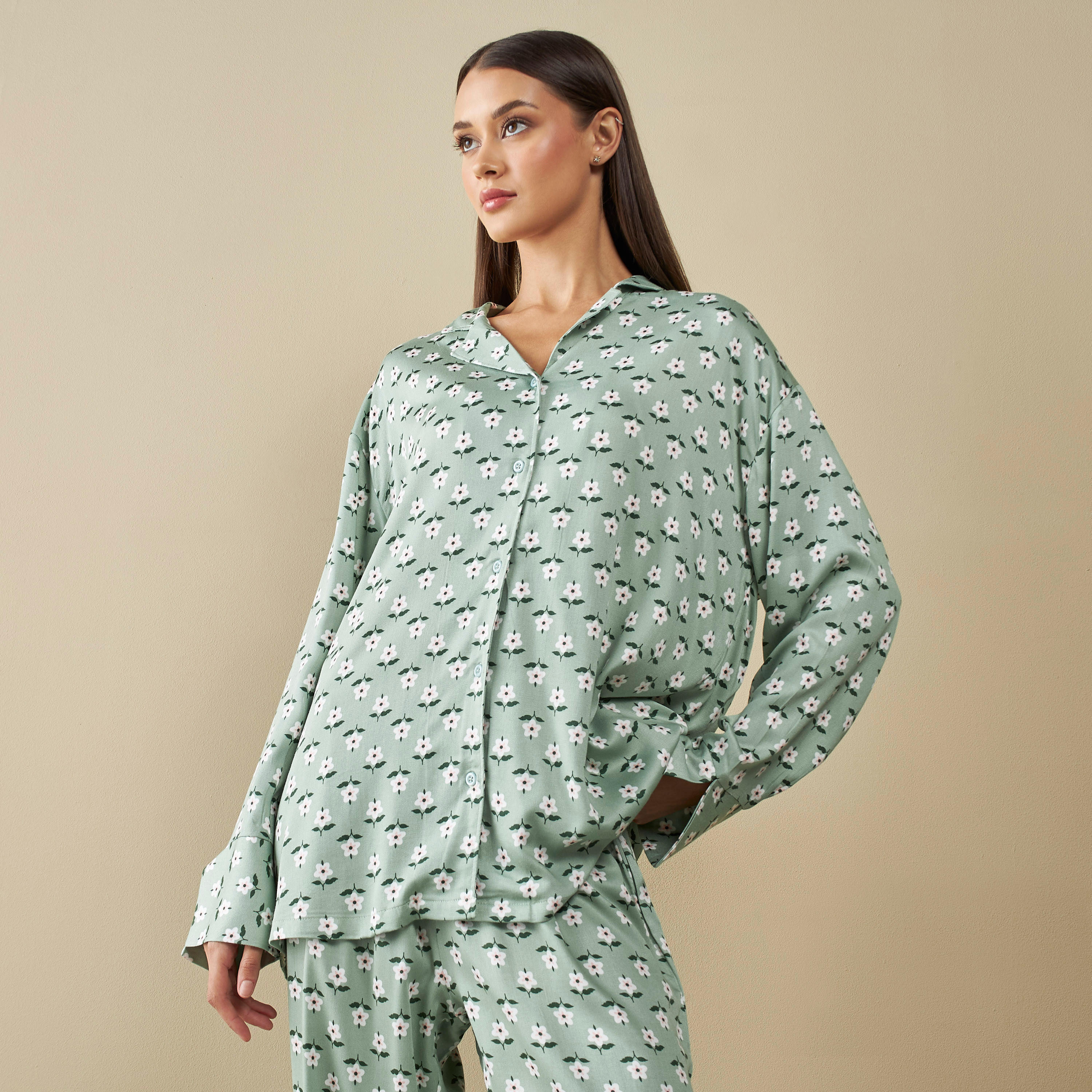 طقم بنطلون بيجاما وقميص بطبعات-women-clothing-nightwear-pyjamas-longsets-image-2