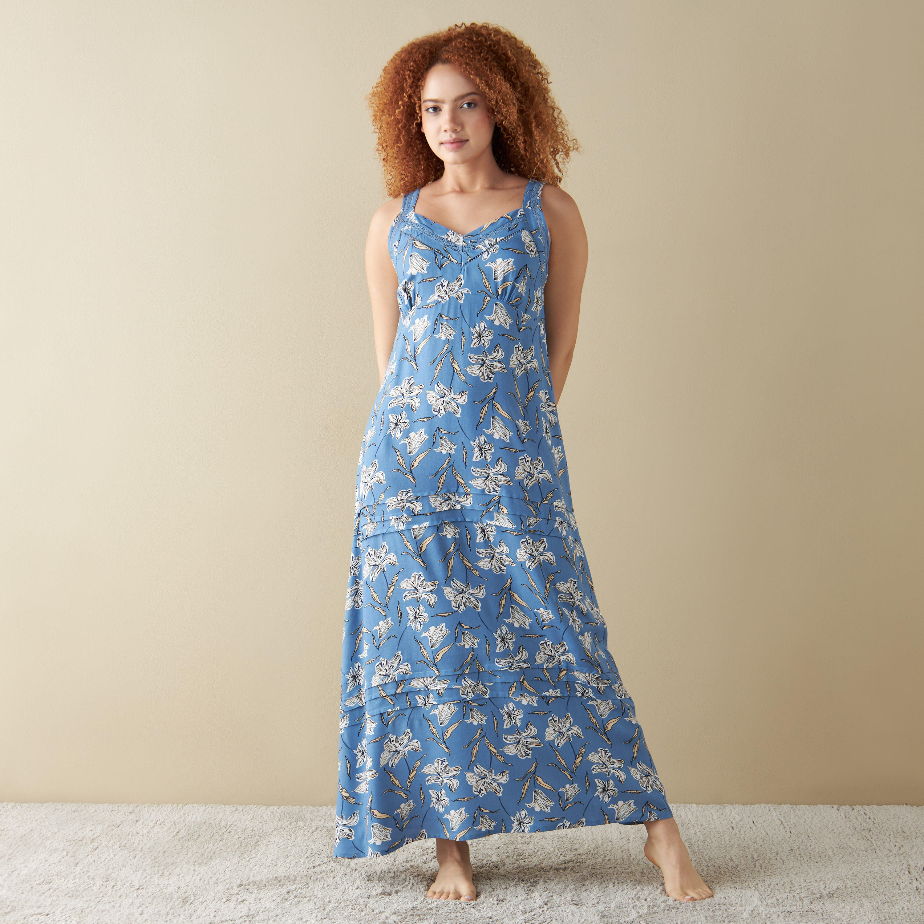 ثوب ليلي دون أكمام بطبعات وتفاصيل دانتيل-women-clothing-nightwear-nighties-image-1