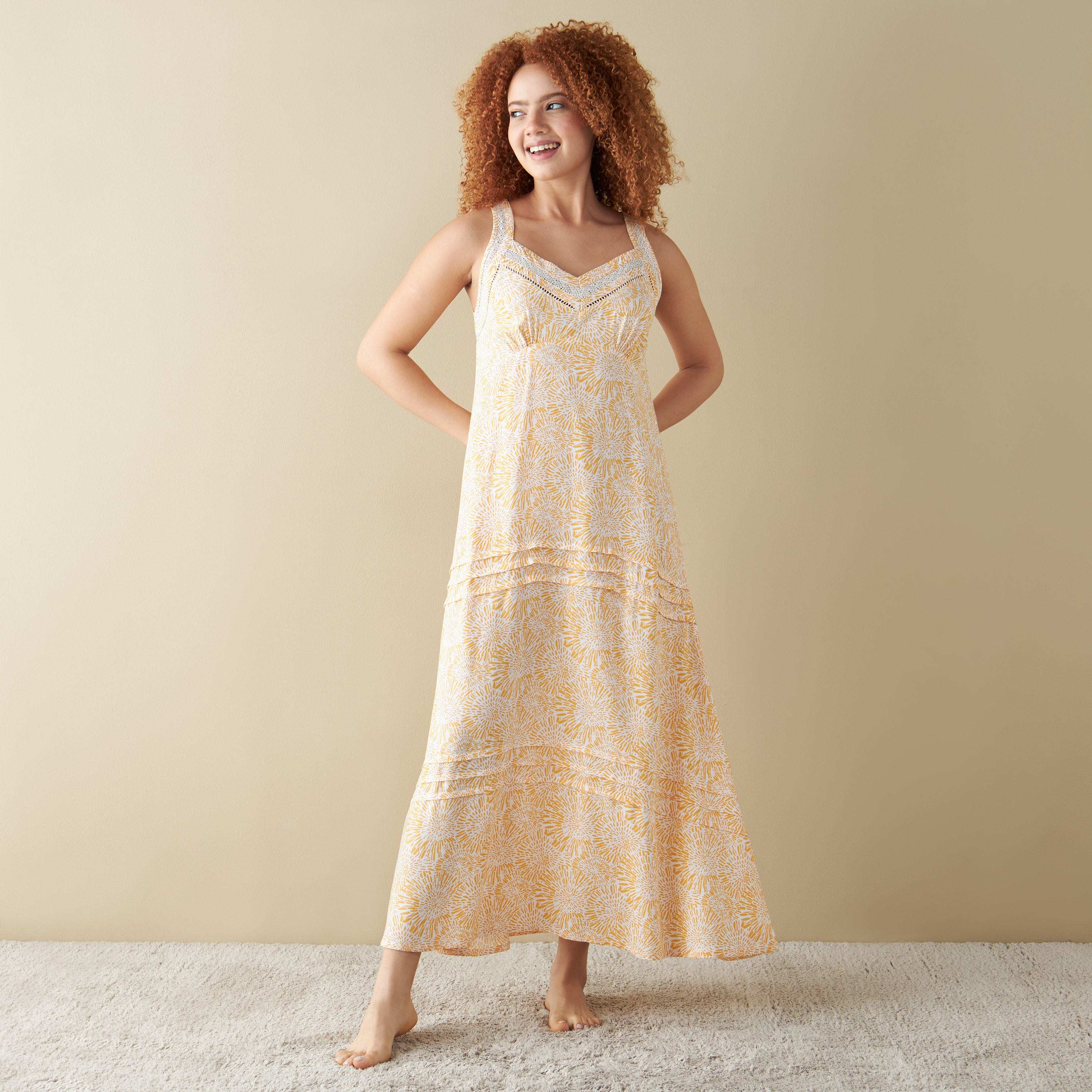 قميص نوم دون أكمام بتفاصيل دانتيل وطبعات-women-clothing-nightwear-nighties-image-1