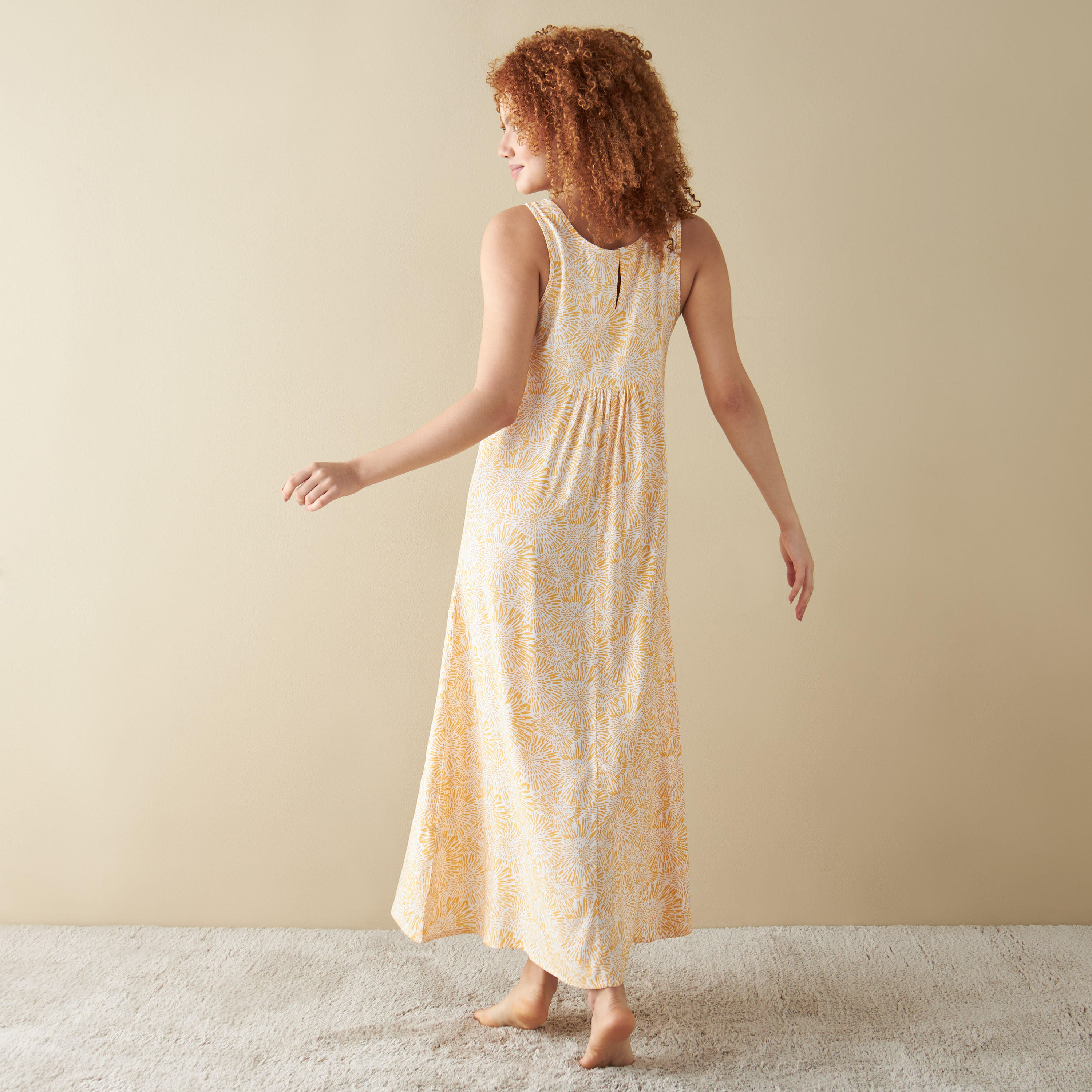 قميص نوم دون أكمام بتفاصيل دانتيل وطبعات-women-clothing-nightwear-nighties-image-2