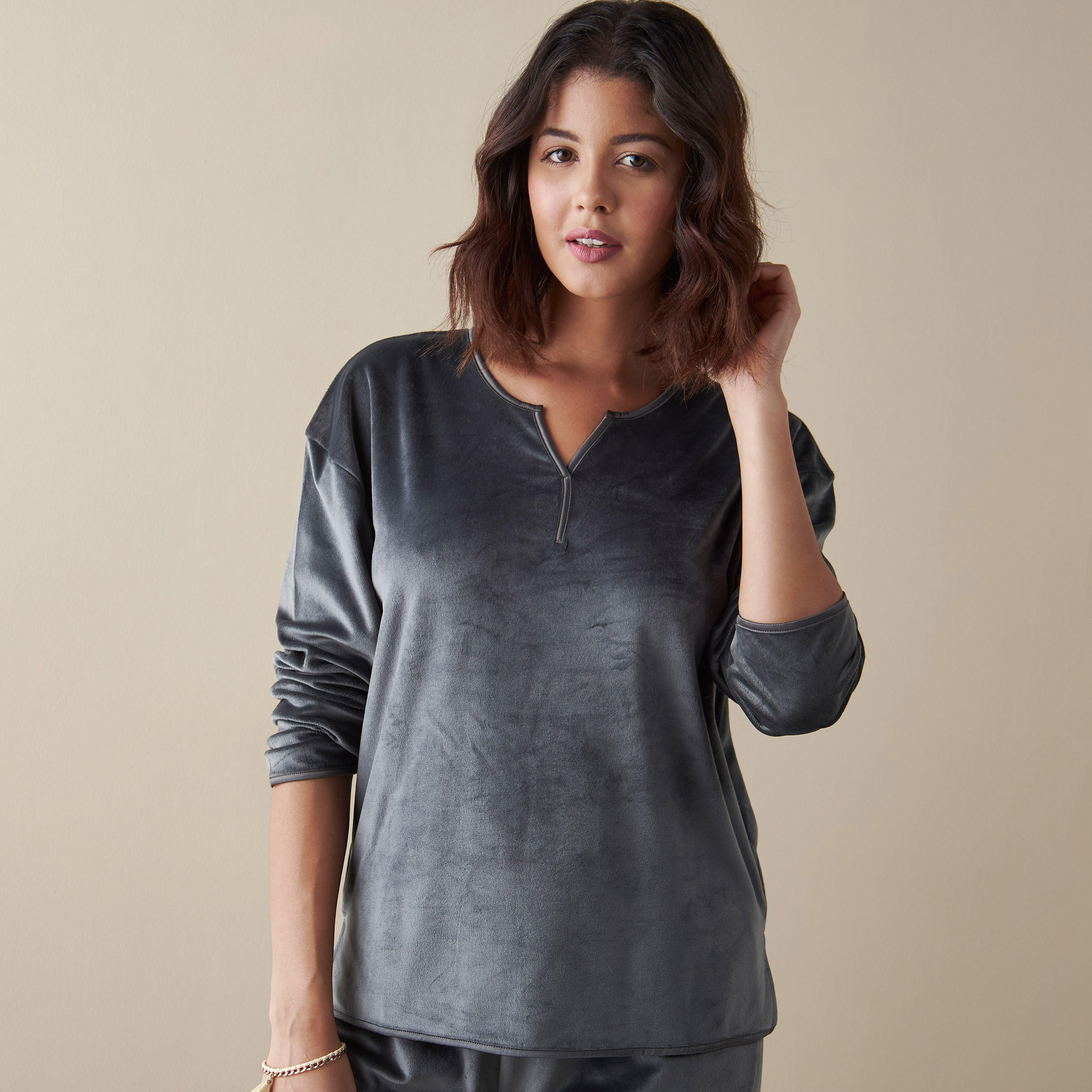 طقم بنطلون بيجاما وبلوزة سادة بأكمام طويلة-women-clothing-nightwear-pyjamas-longsets-image-3