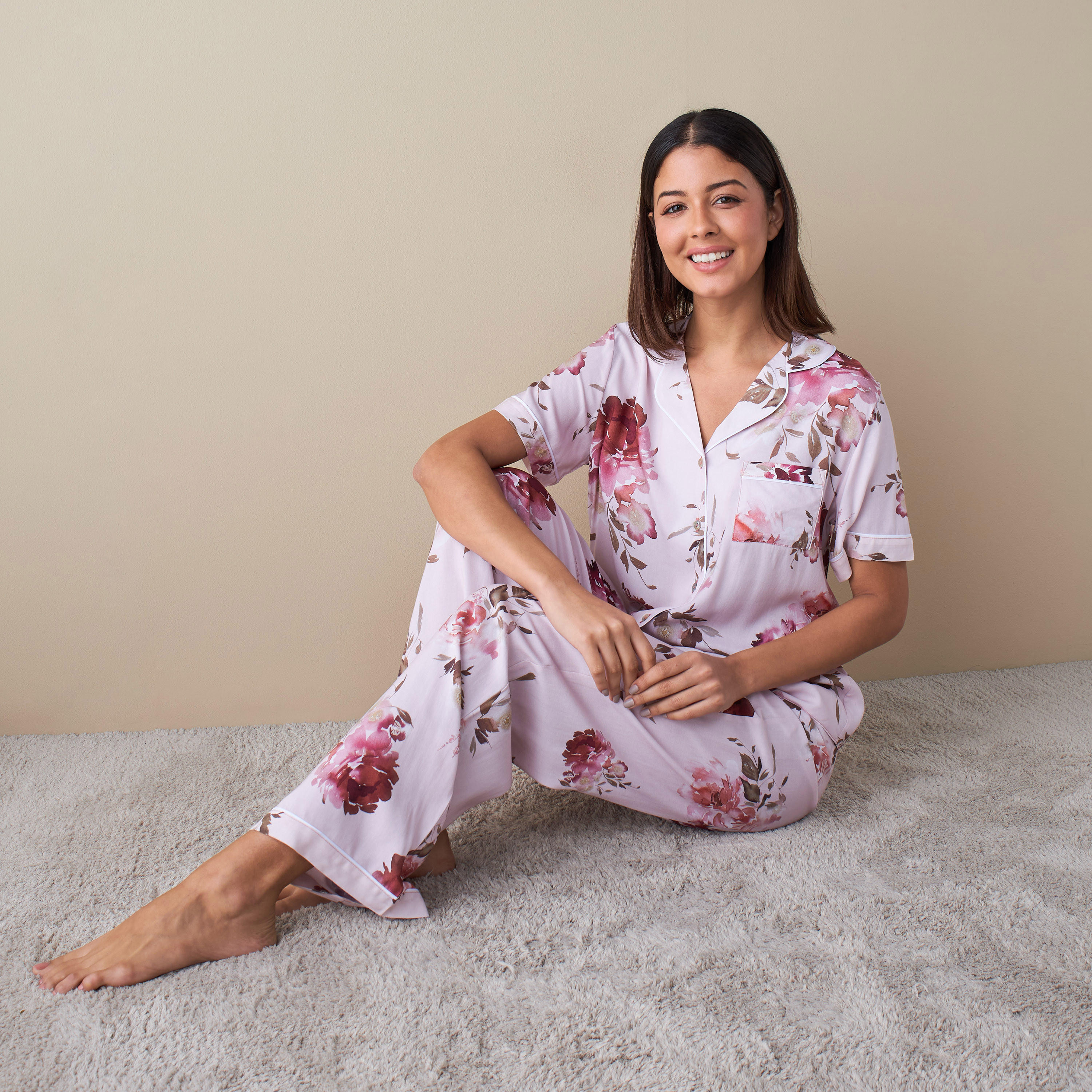 طقم بنطلون بيجاما وقميص بطبعات-women-clothing-nightwear-pyjamas-longsets-image-1