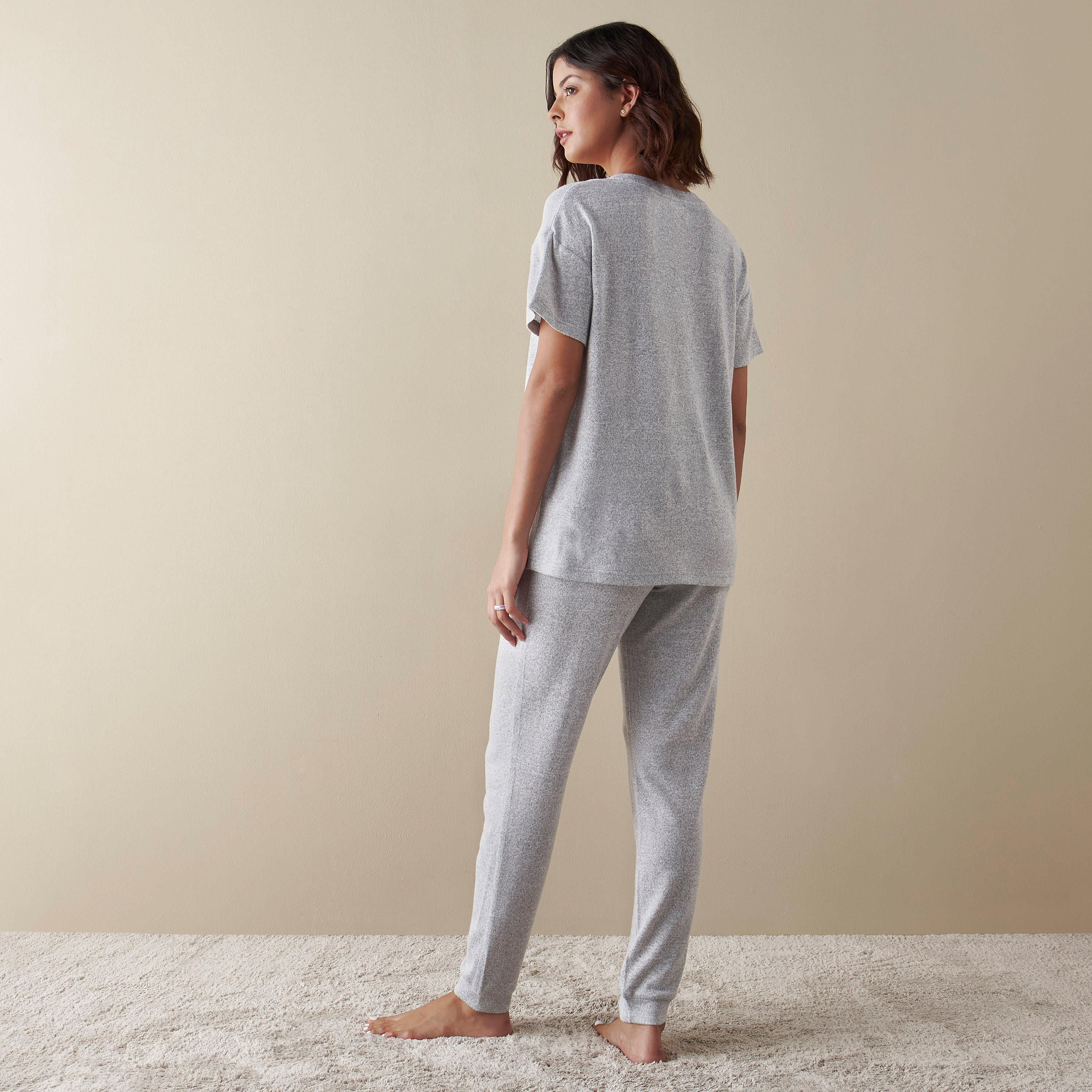 طقم بنطلون بيجاما وتيشيرت بطبعات ماري-women-clothing-nightwear-pyjamas-longsets-image-2
