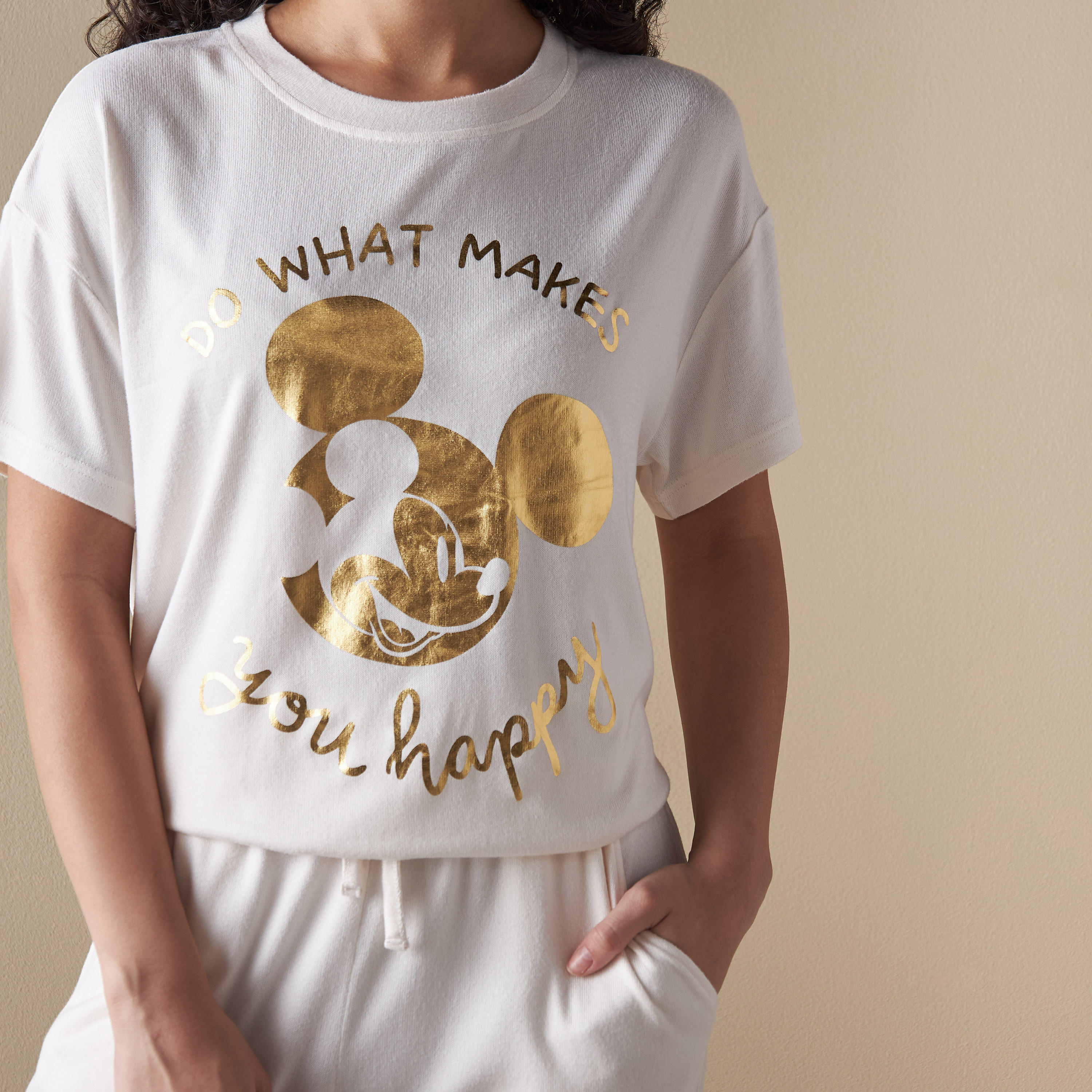 طقم بنطلون بيجاما وتيشيرت بطبعات ميكي ماوس-women-clothing-nightwear-pyjamas-longsets-image-5