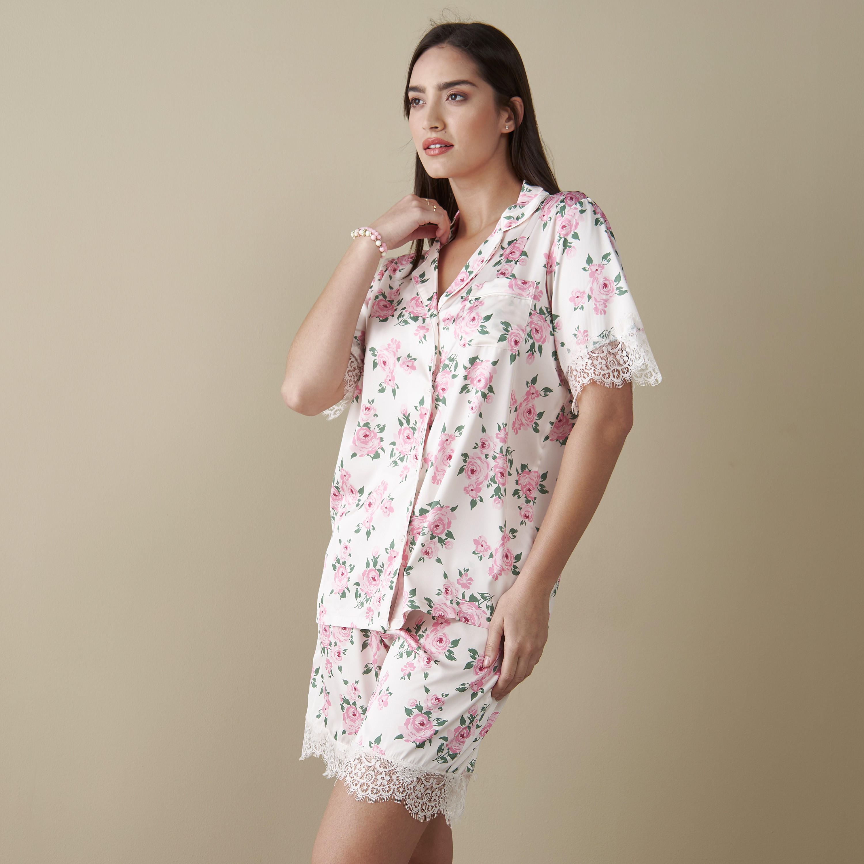 طقم شورت وقميص بطبعات أزهار-women-clothing-nightwear-pyjamas-shortsets-image-1