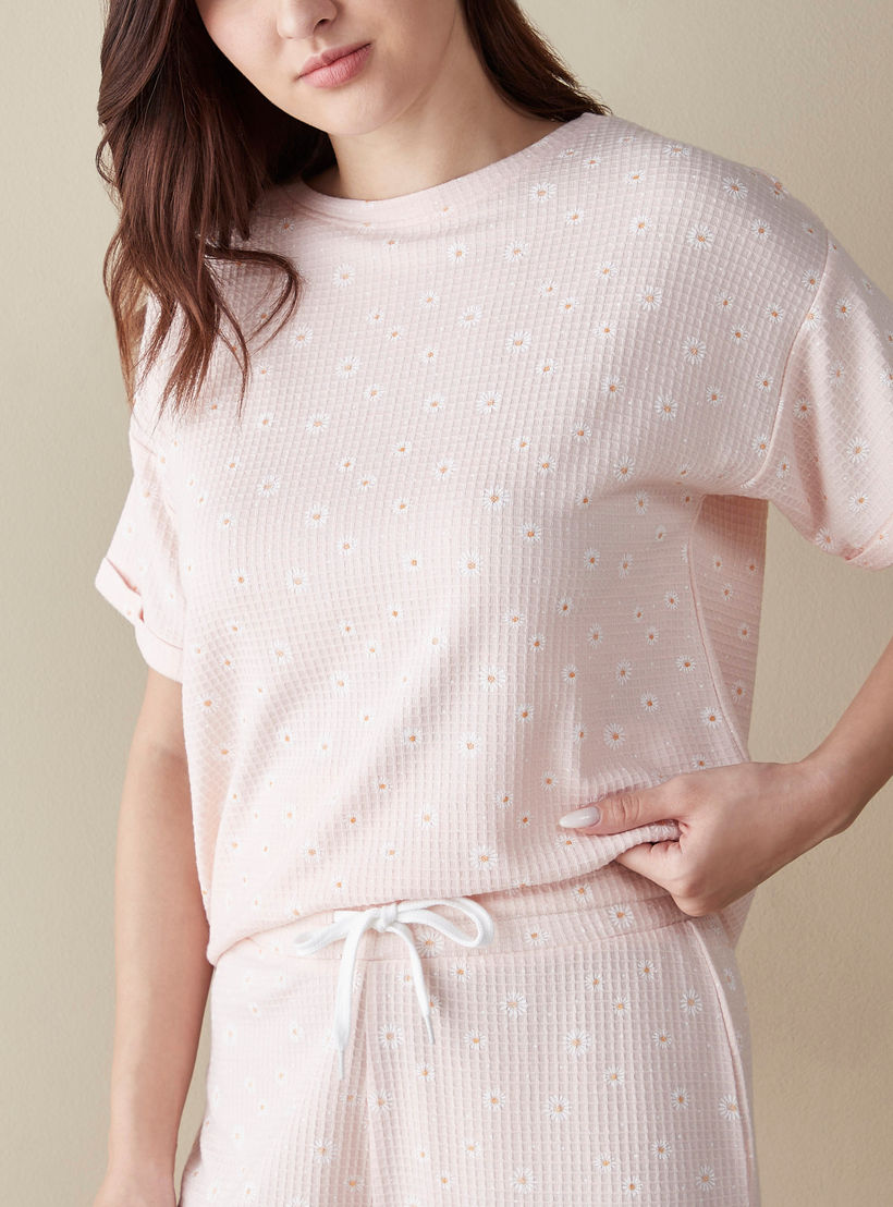 طقم بنطلون بيجاما وتيشيرت بطبعات زهرية-women-clothing-nightwear-pyjamas-longsets-image-1