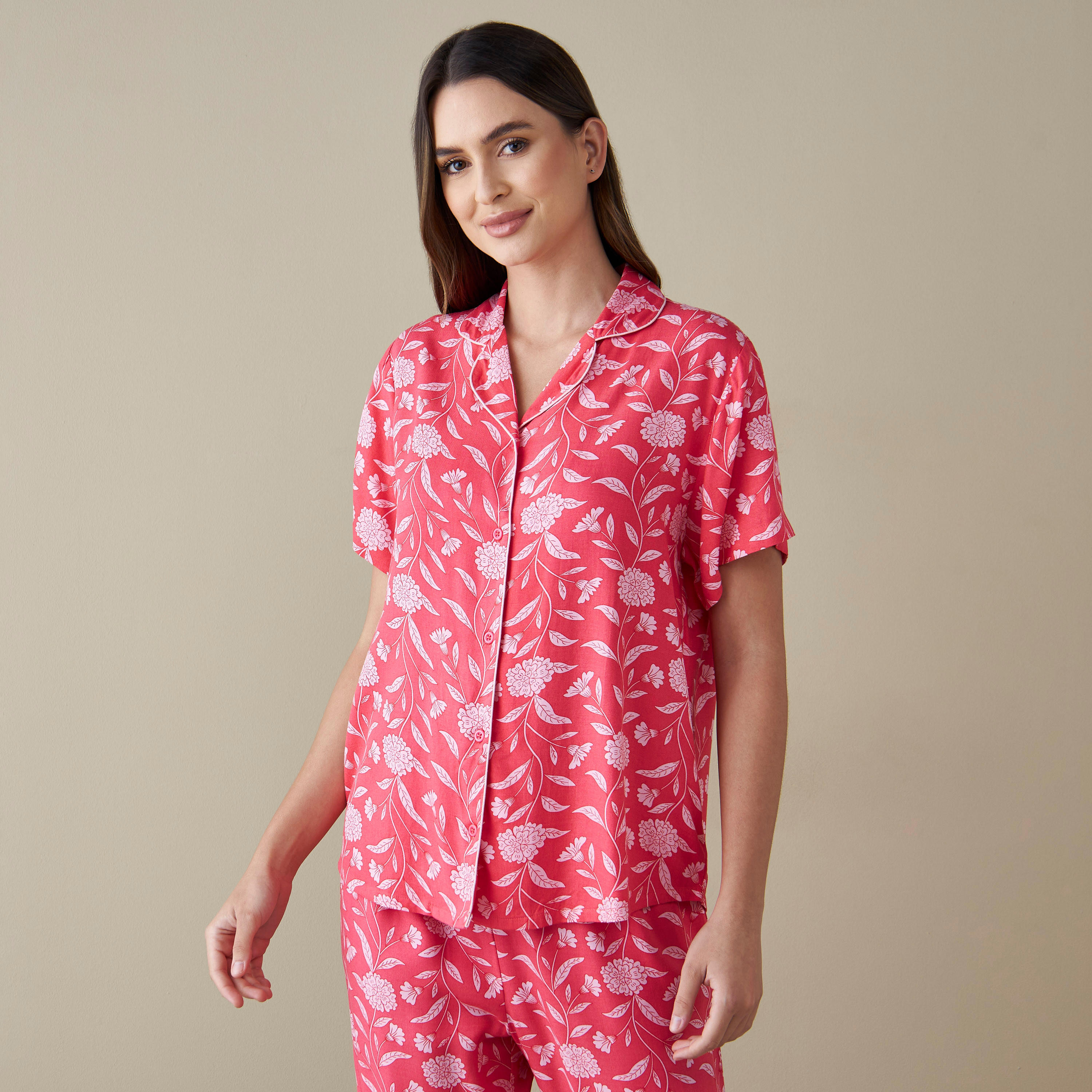 طقم قميص بطبعات وبنطلون بيجاما وقناع عيون-women-clothing-nightwear-pyjamas-longsets-image-3