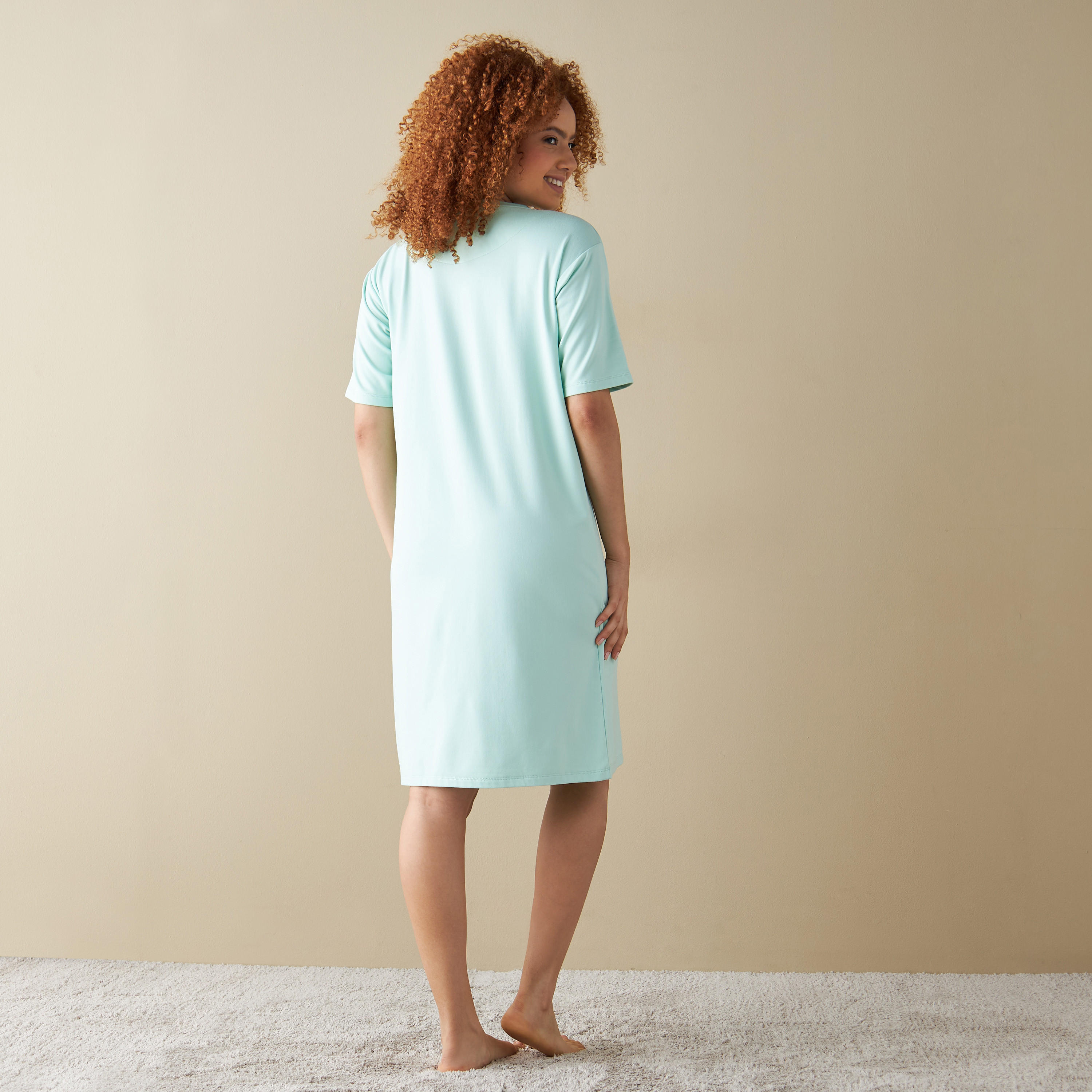 قميص نوم بياقة مستديرة وأكمام قصيرة وطبعات - طقم من قطعتين-women-clothing-nightwear-nighties-image-10