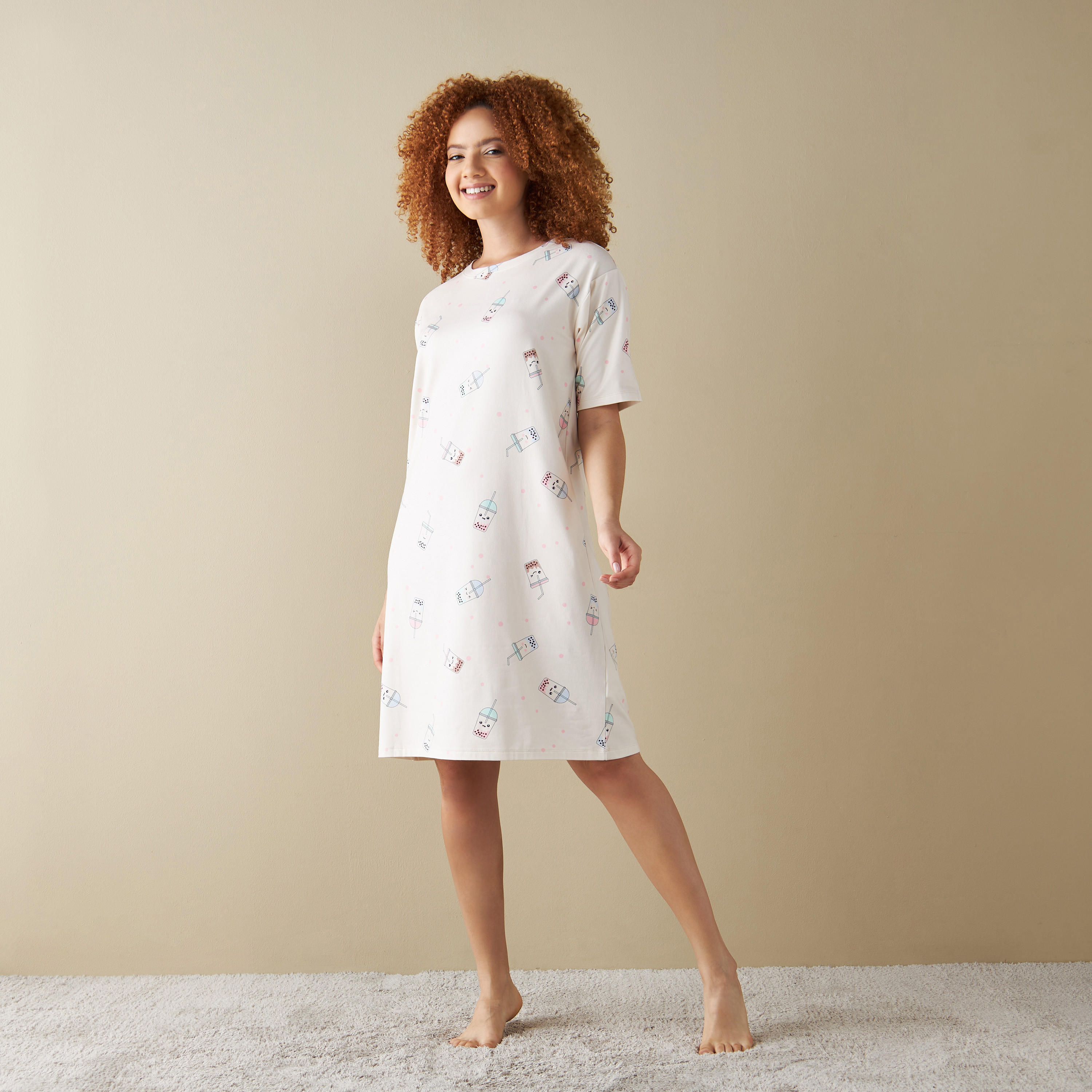قميص نوم بياقة مستديرة وأكمام قصيرة وطبعات - طقم من قطعتين-women-clothing-nightwear-nighties-image-12