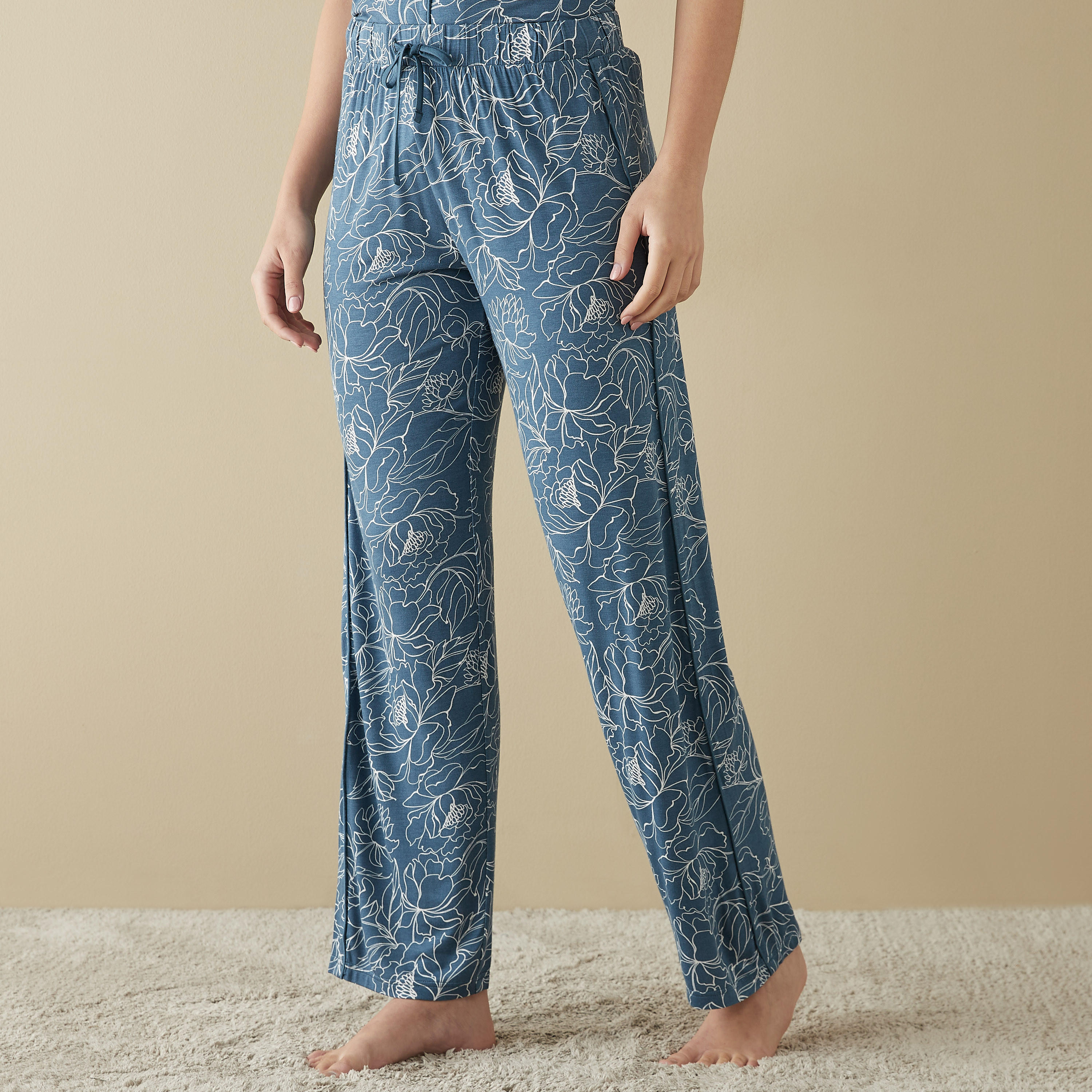 طقم بنطلون بيجاما وقميص بطبعات-women-clothing-nightwear-pyjamas-longsets-image-9