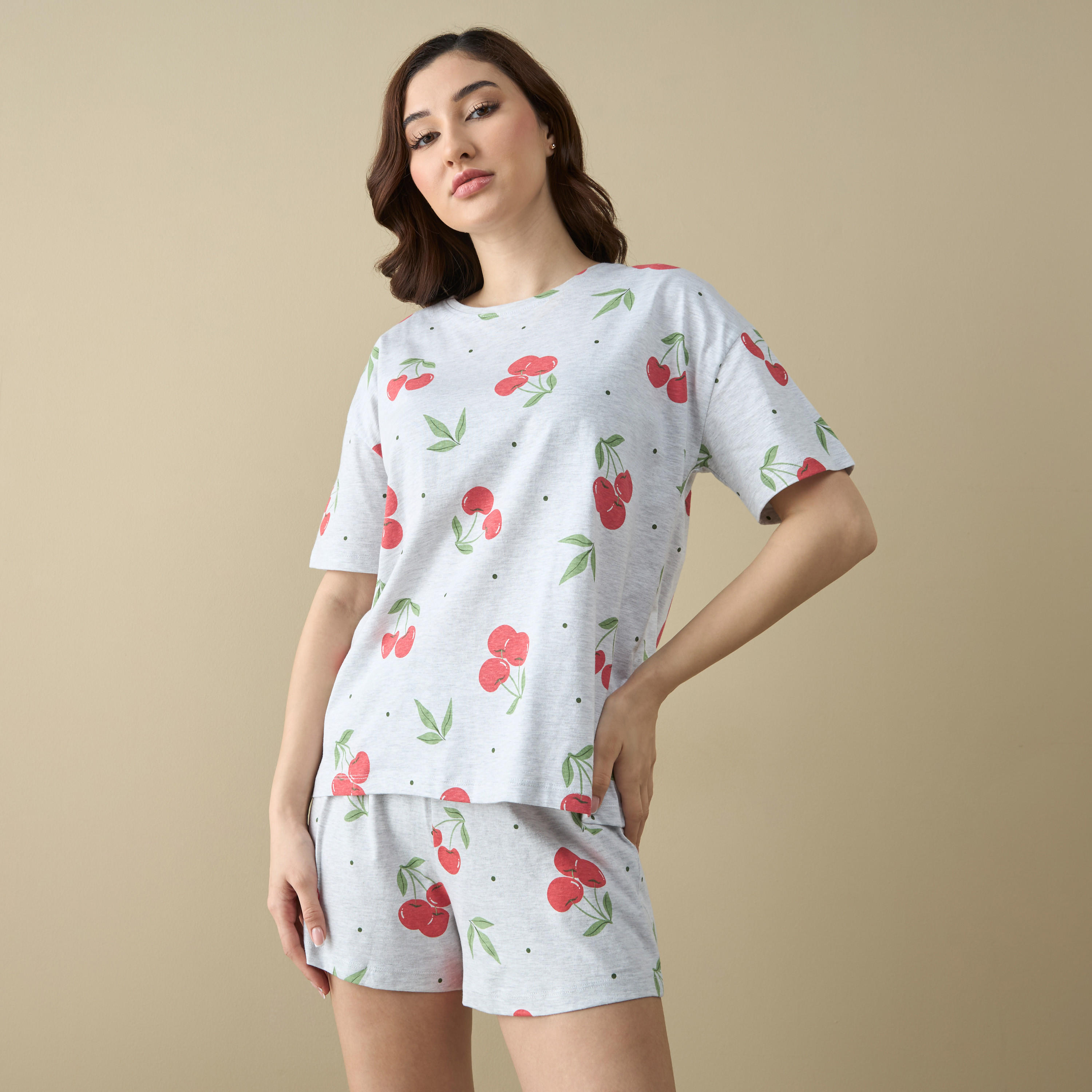 طقم شورت وتيشيرت بطبعات-women-clothing-nightwear-pyjamas-shortsets-image-6