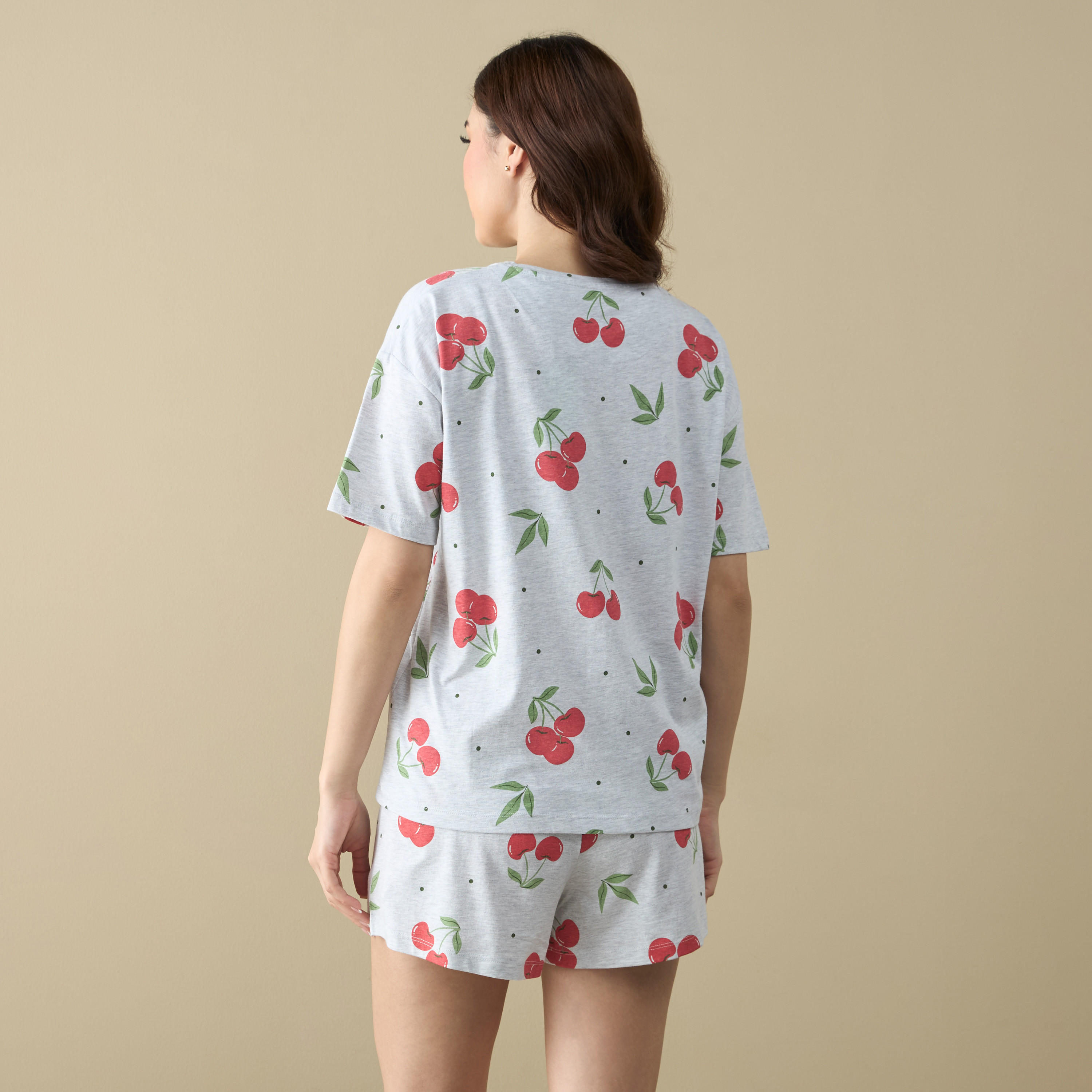 طقم شورت وتيشيرت بطبعات-women-clothing-nightwear-pyjamas-shortsets-image-9