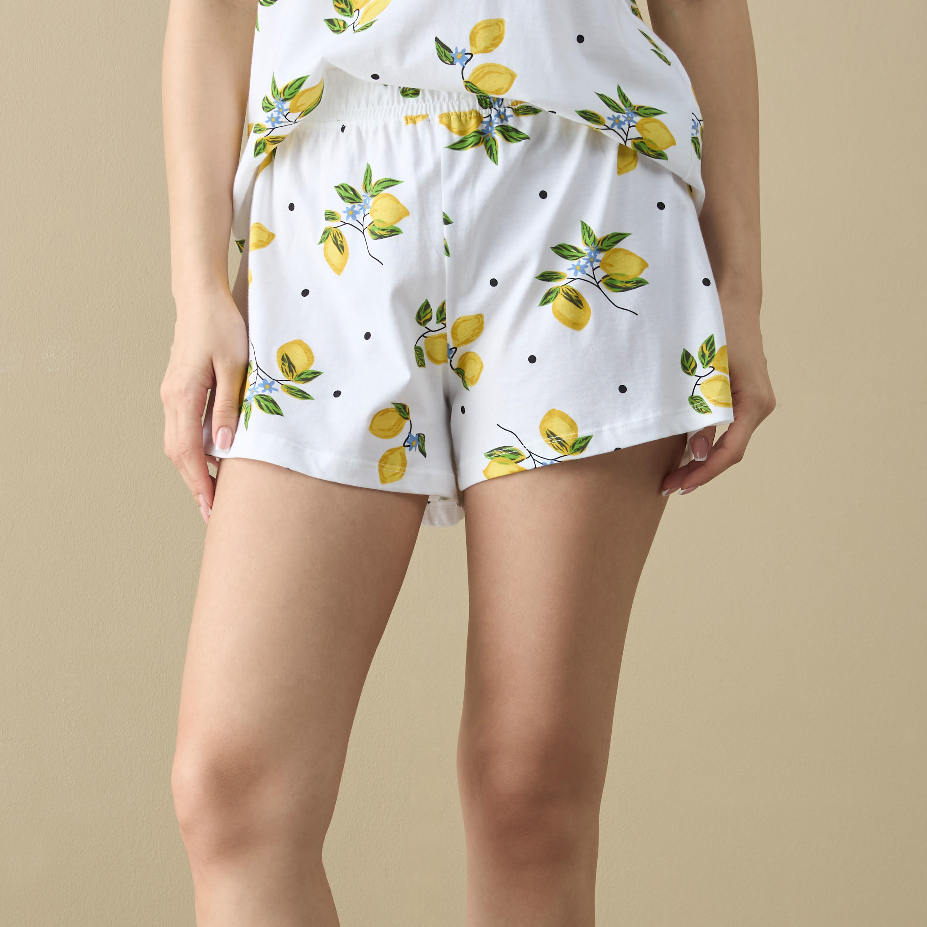 طقم شورت وتيشيرت بطبعات-women-clothing-nightwear-pyjamas-shortsets-image-13