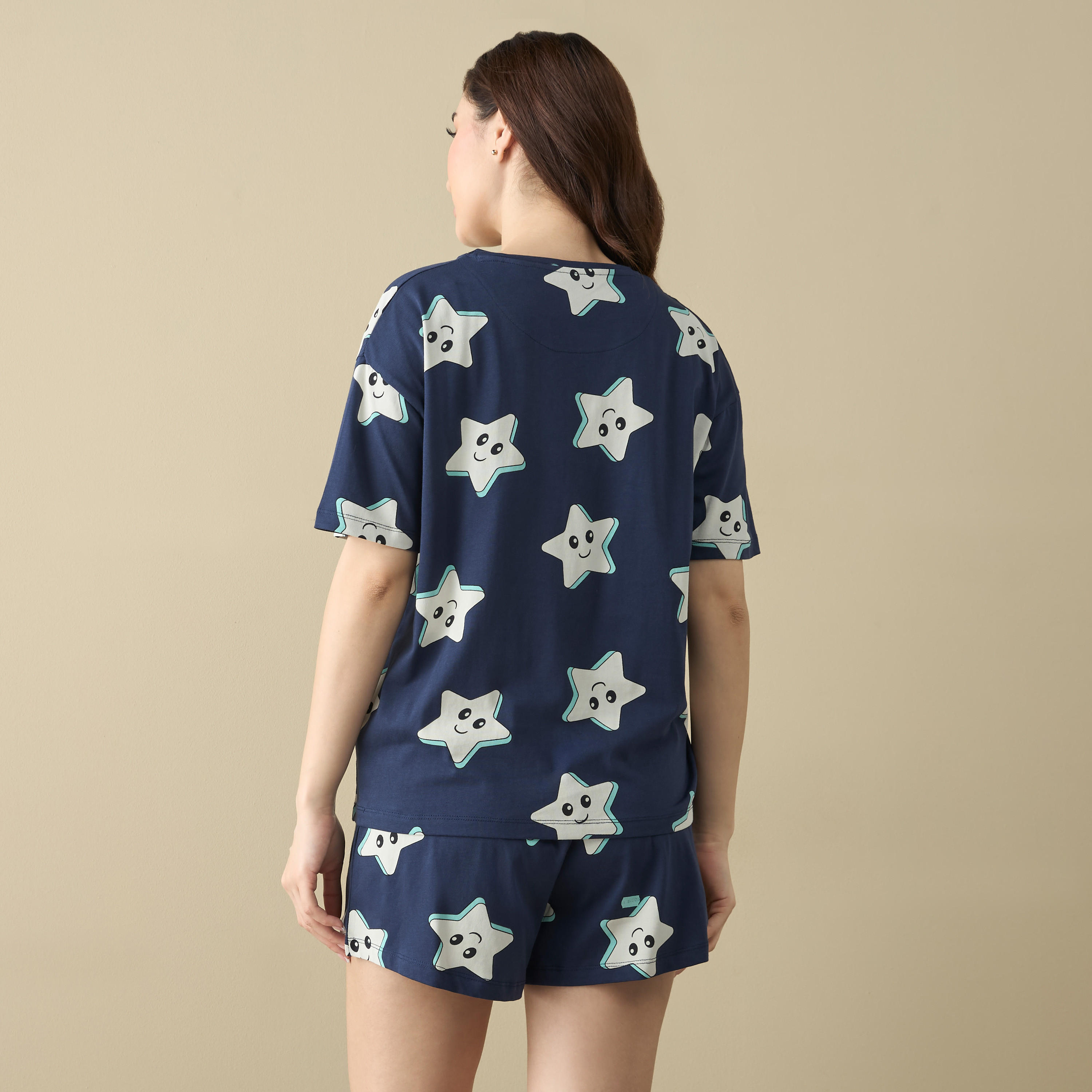 طقم شورت وتيشيرت بطبعات-women-clothing-nightwear-pyjamas-shortsets-image-4