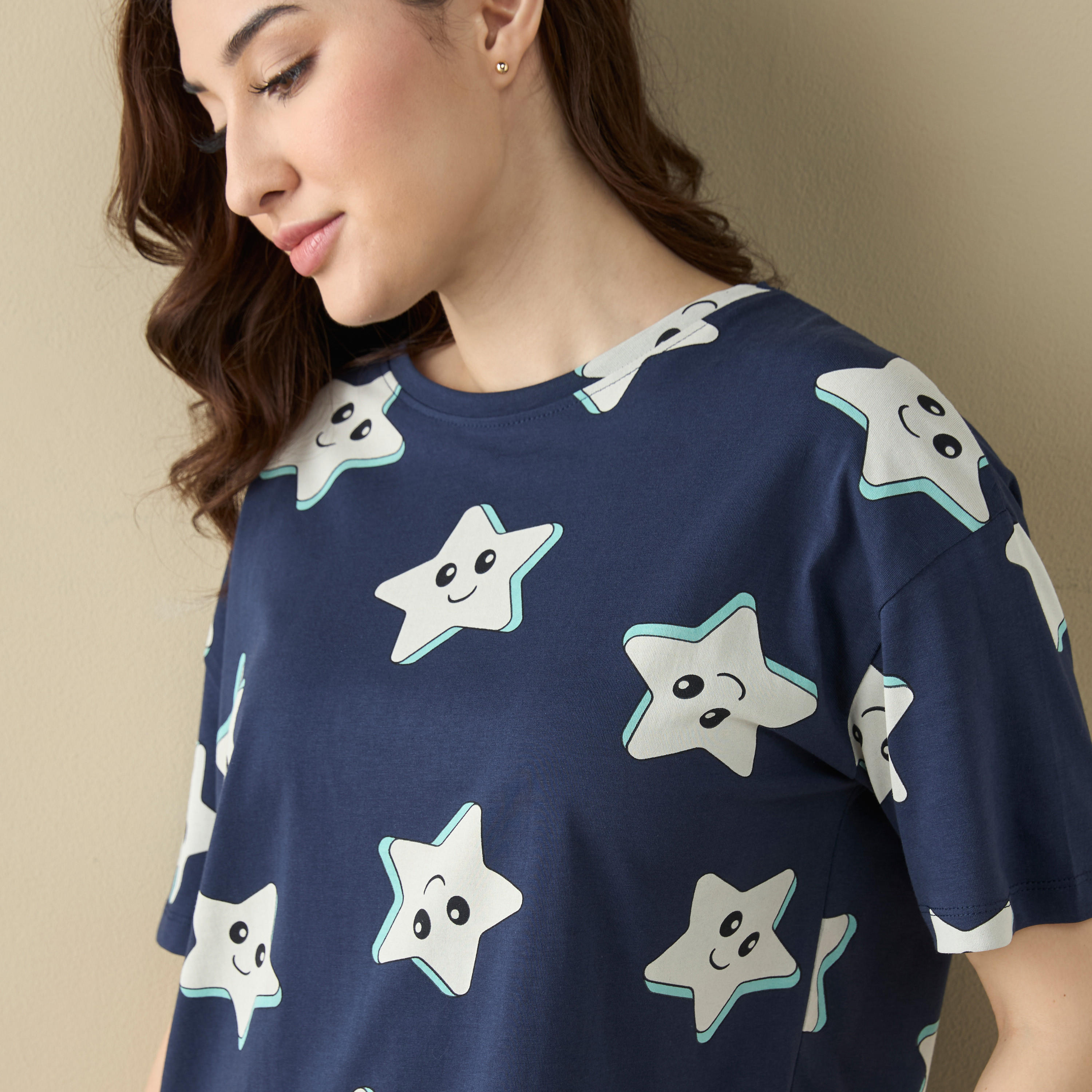 طقم شورت وتيشيرت بطبعات-women-clothing-nightwear-pyjamas-shortsets-image-5