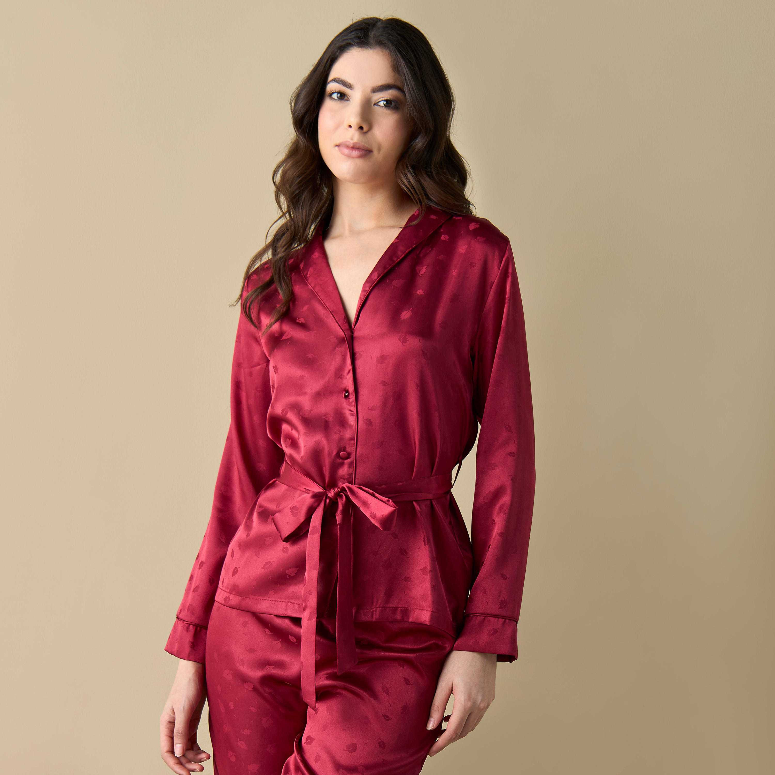 قميص بتزيينات أوراق شجر وبنطلون بيجاما بحزام رباط-women-clothing-nightwear-pyjamas-longsets-image-2