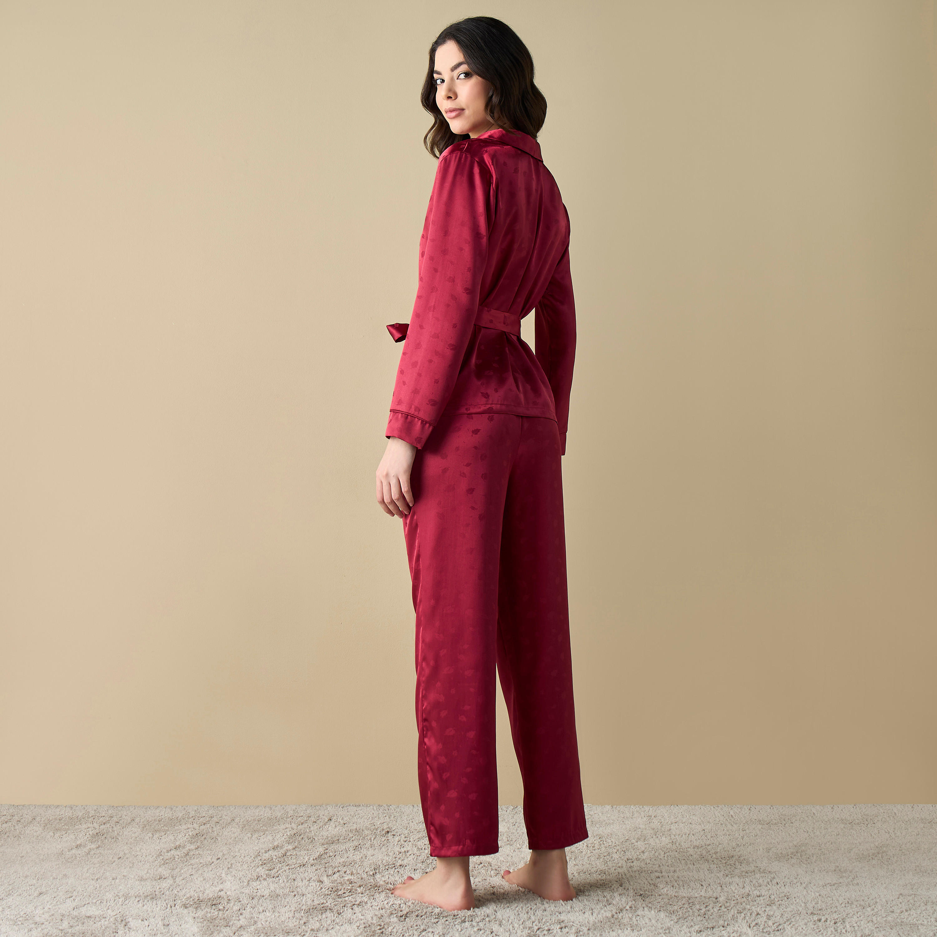 قميص بتزيينات أوراق شجر وبنطلون بيجاما بحزام رباط-women-clothing-nightwear-pyjamas-longsets-image-3