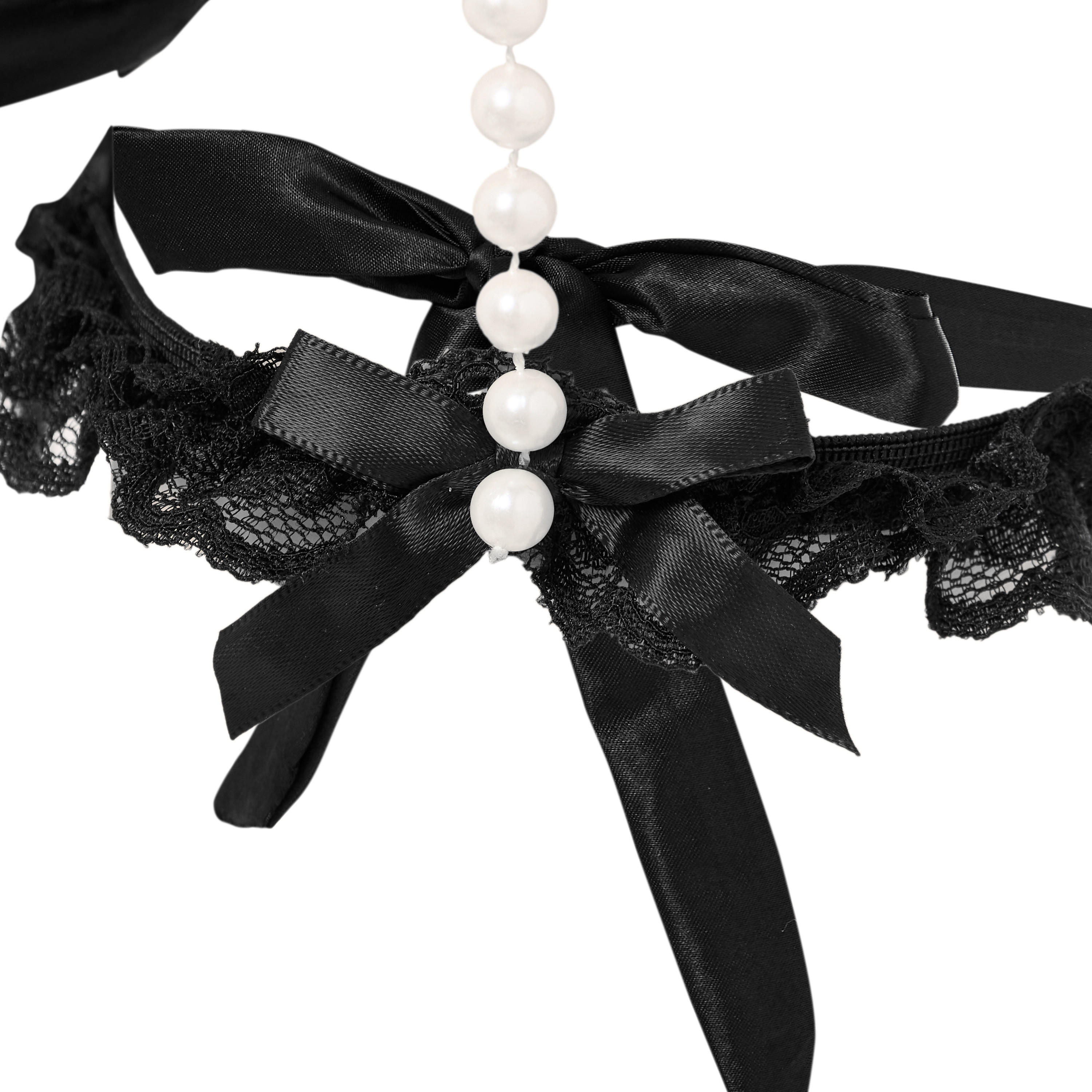 طقم ثونج وصدريّة بتفاصيل خرز-women-clothing-lingerie-babydollsandbodysuits-image-7