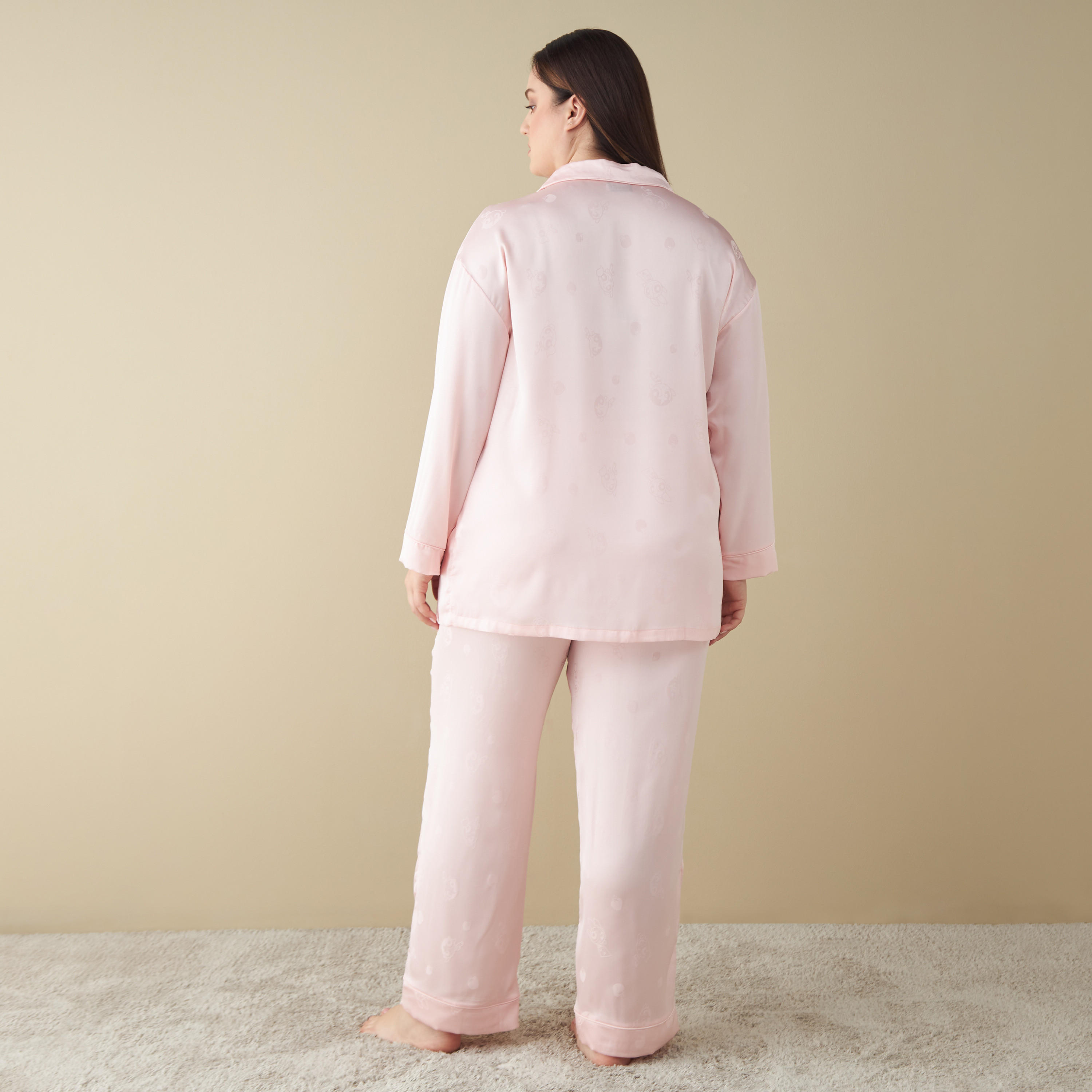 طقم بنطلون بيجاما وقميص مقاس كبير بطبعات-women-clothing-nightwear-pyjamas-longsets-image-4