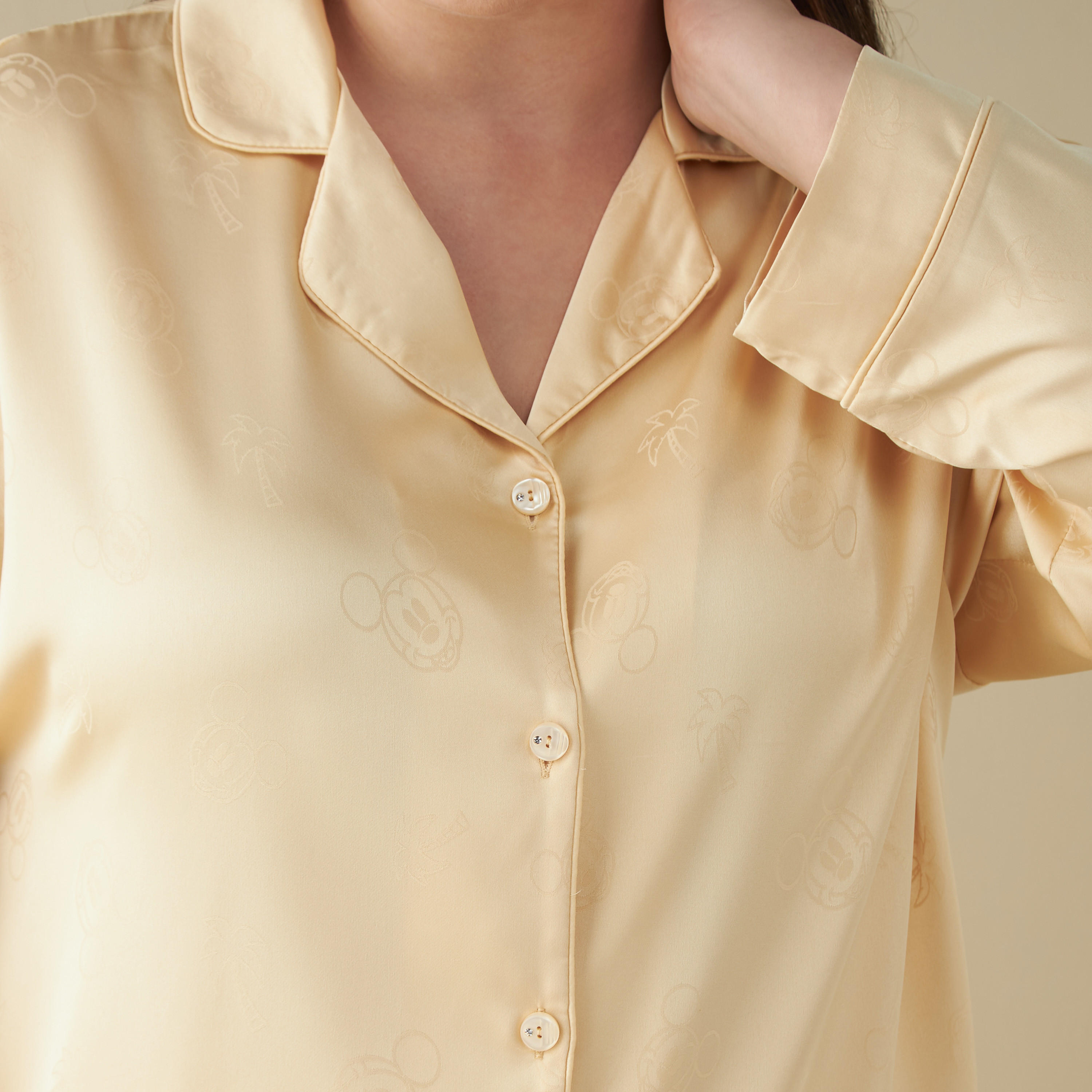 طقم بنطلون بيجاما وقميص بطبعات ميكي ماوس-women-clothing-nightwear-pyjamas-longsets-image-5
