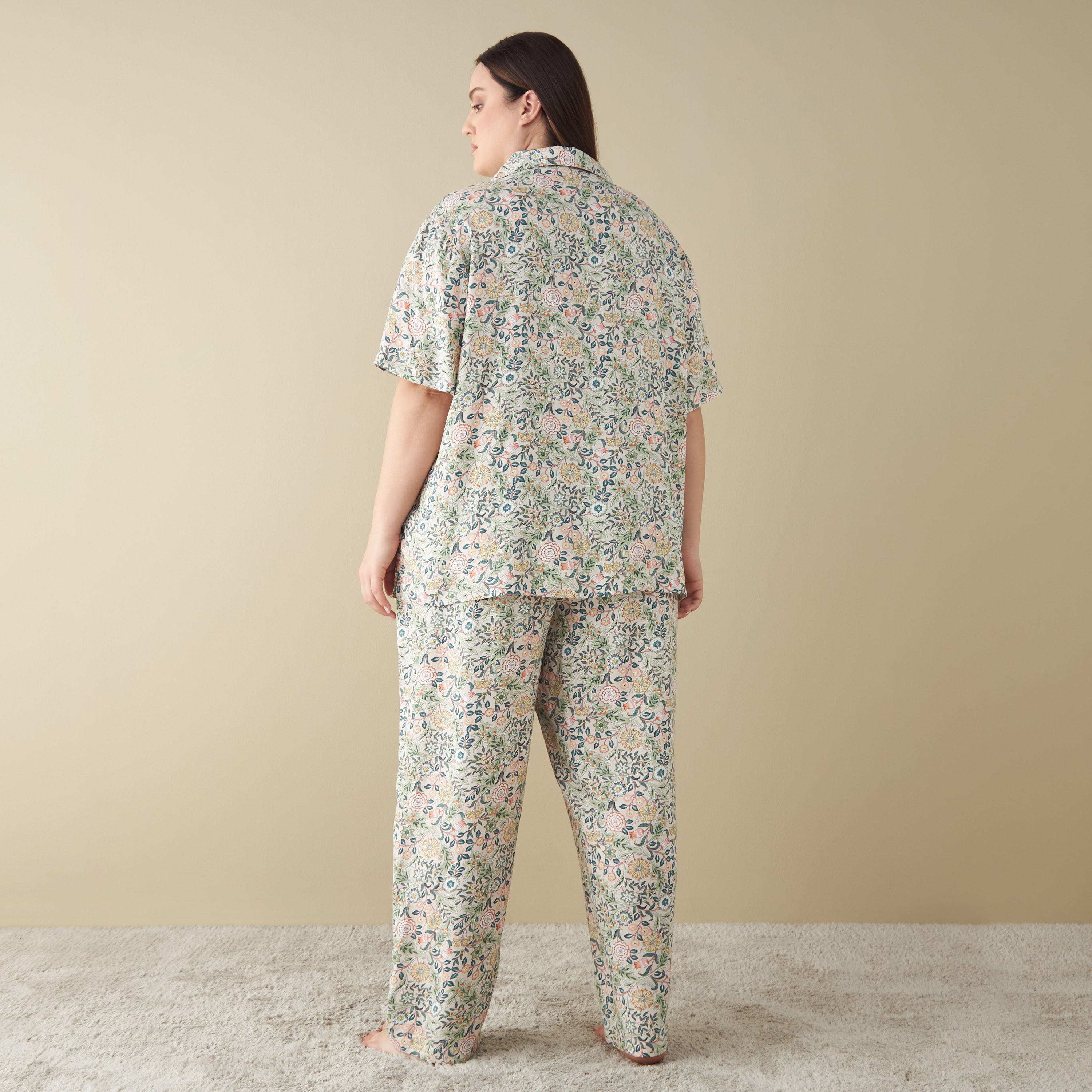 بنطلون بيجاما وقميص بطبعات زهرية ومقاس كبير مع قناع للعين-women-clothing-nightwear-pyjamas-longsets-image-4