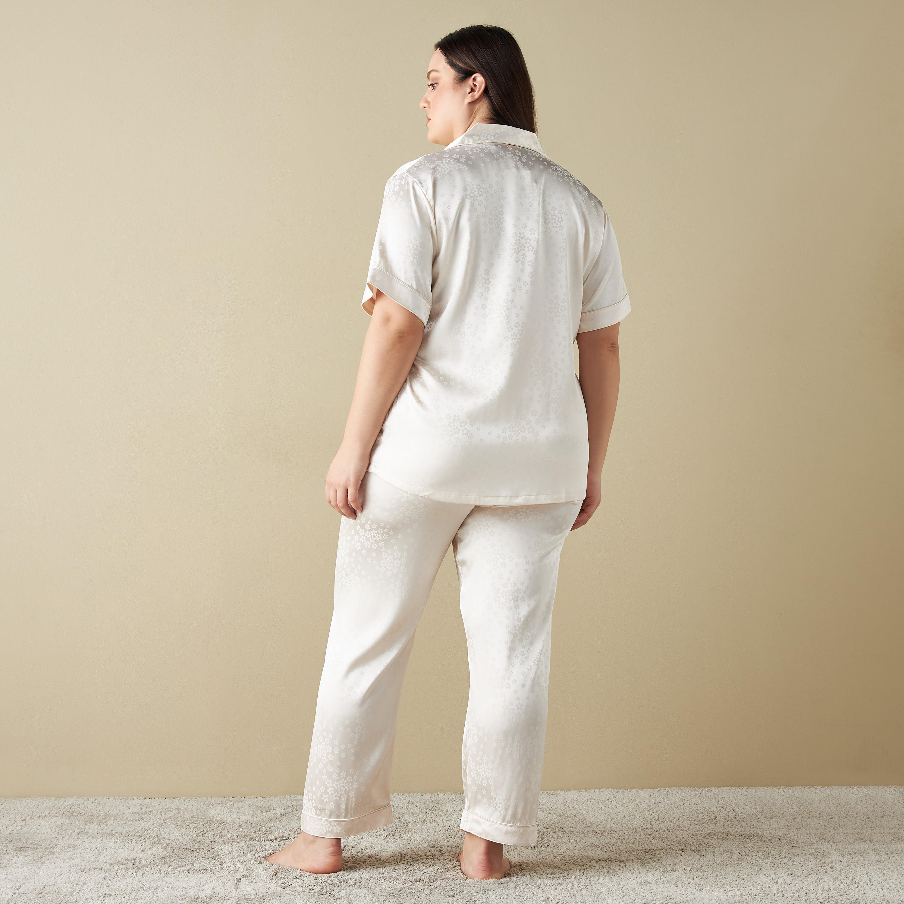 طقم بنطلون بيجاما وقميص بطبعات-women-clothing-nightwear-pyjamas-longsets-image-4