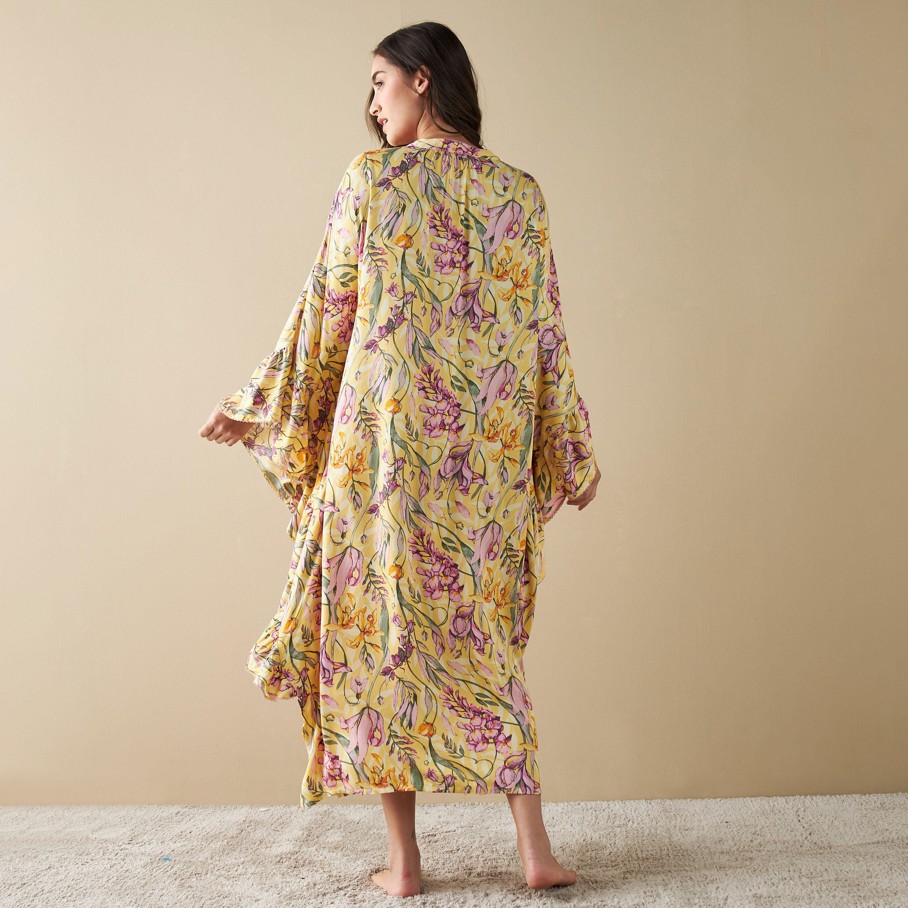 ثوب نوم بأكمام طويلة وطبعات وياقة مستديرة-women-clothing-nightwear-nighties-image-2