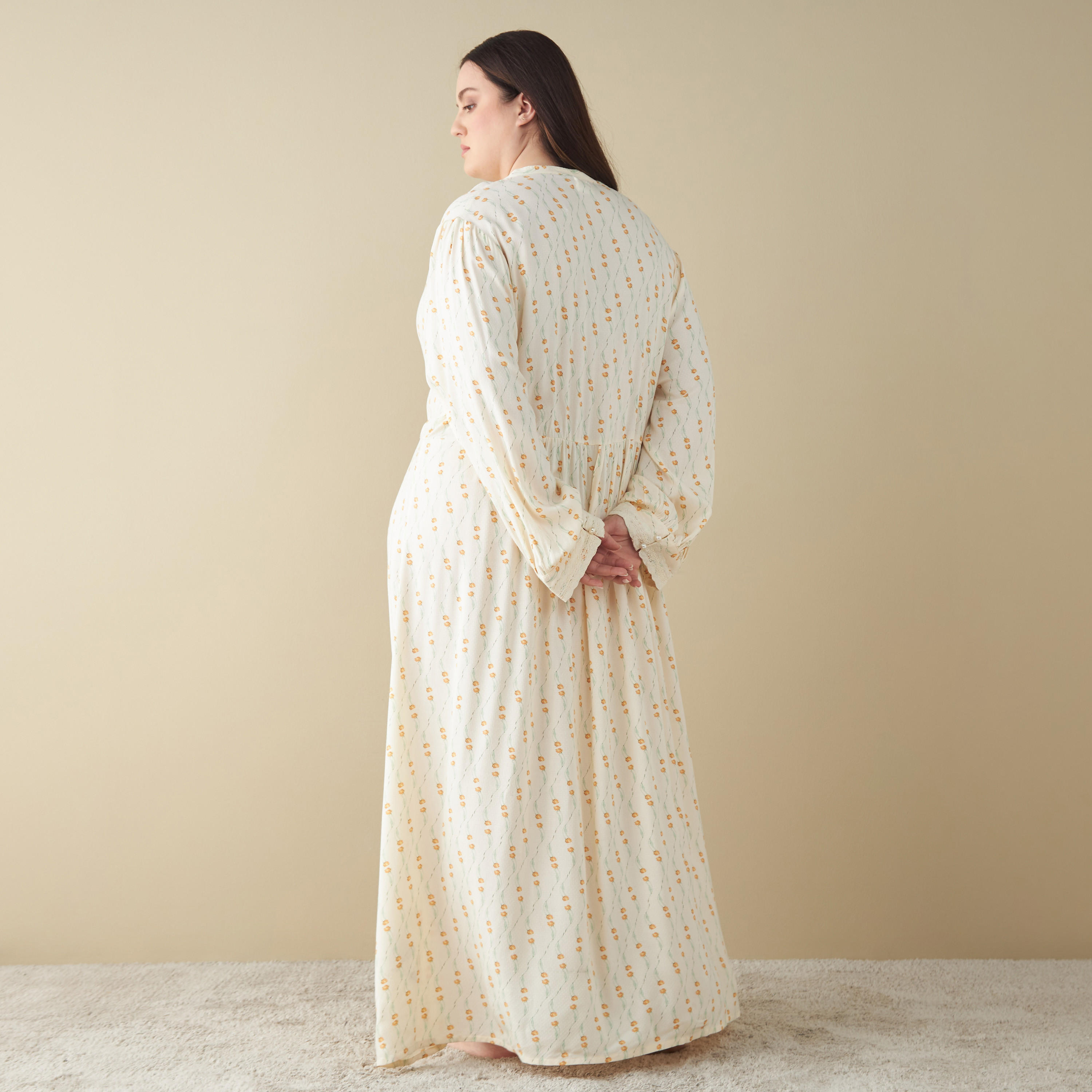 ثوب نوم بأكمام طويلة وطبعات وياقة مستديرة-women-clothing-nightwear-nighties-image-3