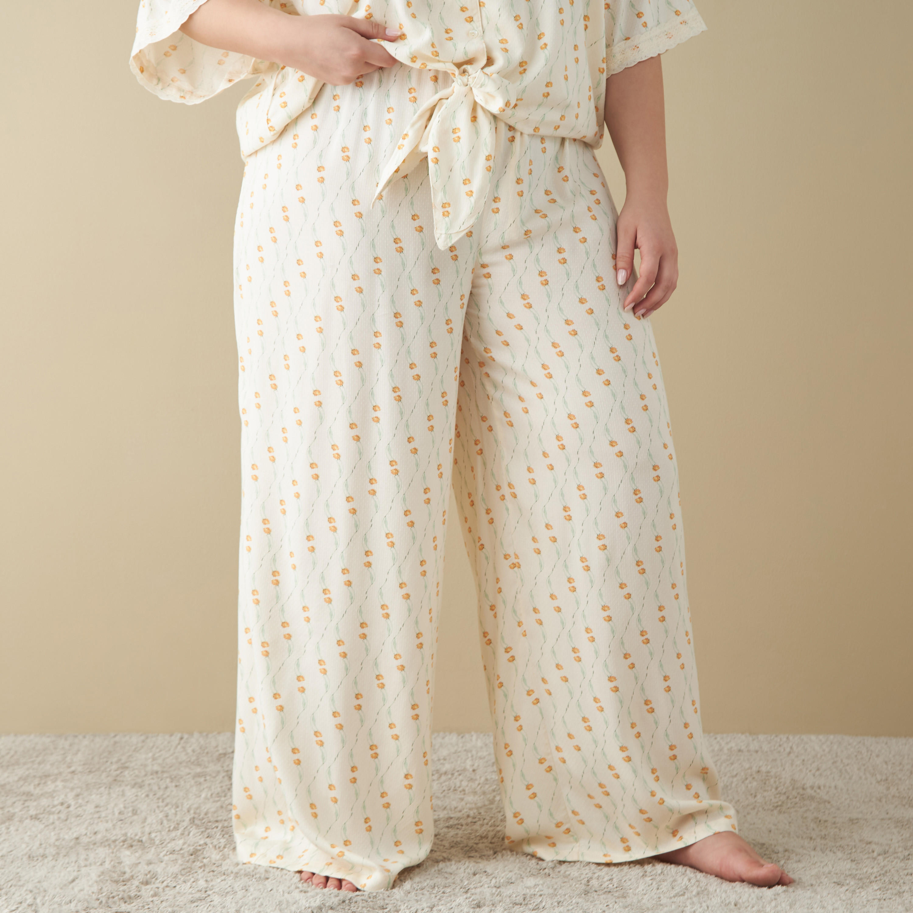 طقم بنطلون بيجاما وقميص بطبعات وأربطة مقاس كبير-women-clothing-nightwear-pyjamas-longsets-image-3