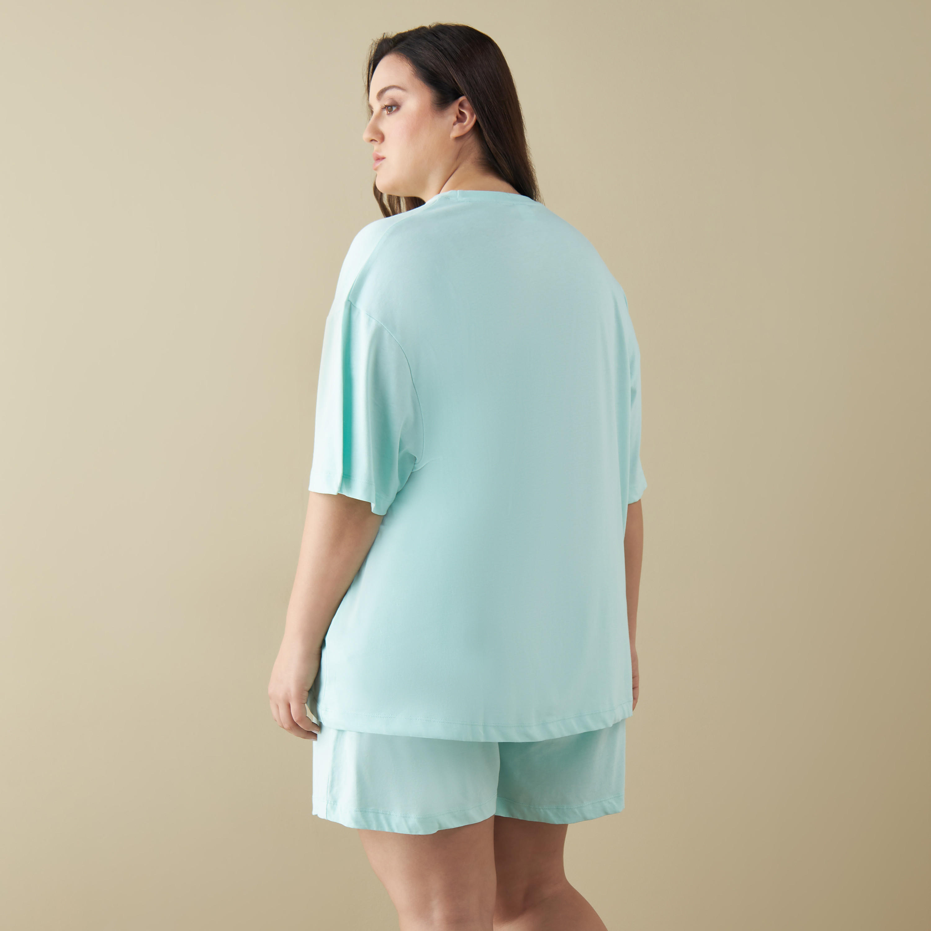طقم شورت وتيشيرت بطبعات-women-clothing-nightwear-pyjamas-shortsets-image-5