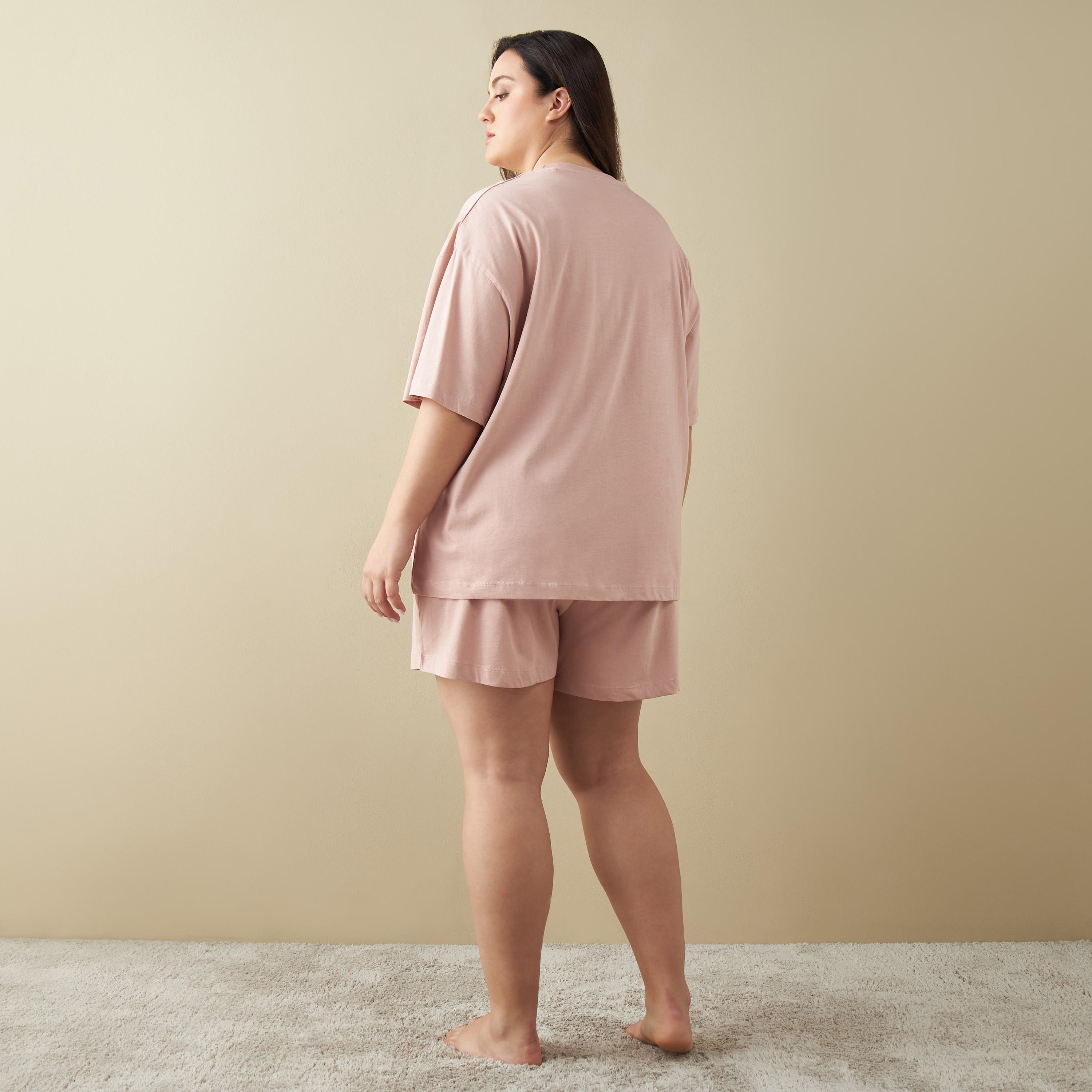 طقم تيشيرت وشورت بطبعات ميكي ماوس مقاس كبير-women-clothing-nightwear-pyjamas-shortsets-image-4