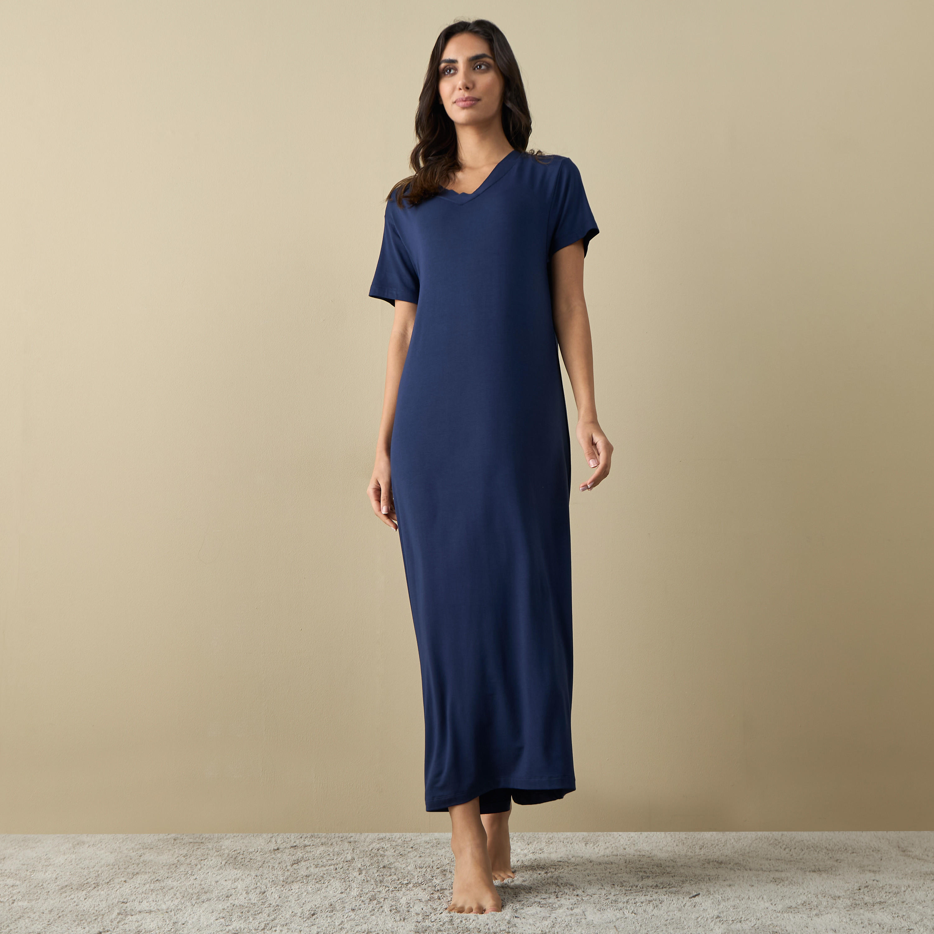 ثوب نوم بياقة V وأكمام قصيرة-women-clothing-nightwear-nighties-image-2
