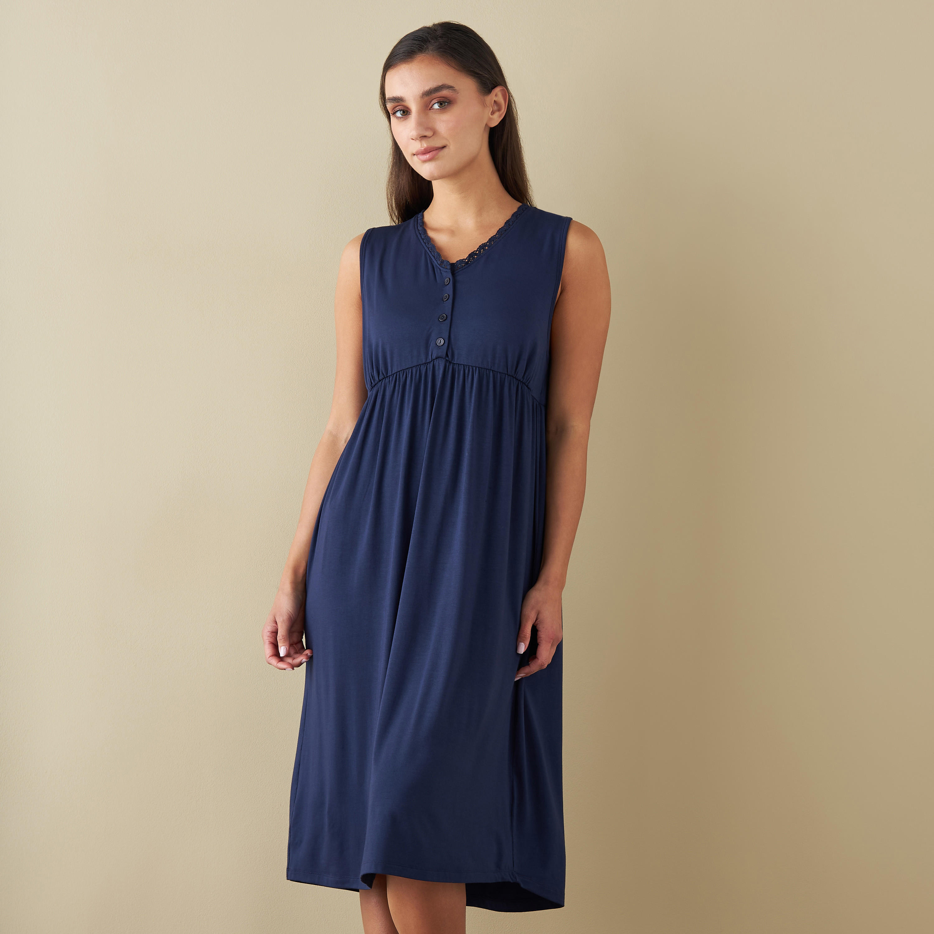 فستان نوم بدون أكمام بياقة V وتفاصيل دانتيل-women-clothing-nightwear-nighties-image-1