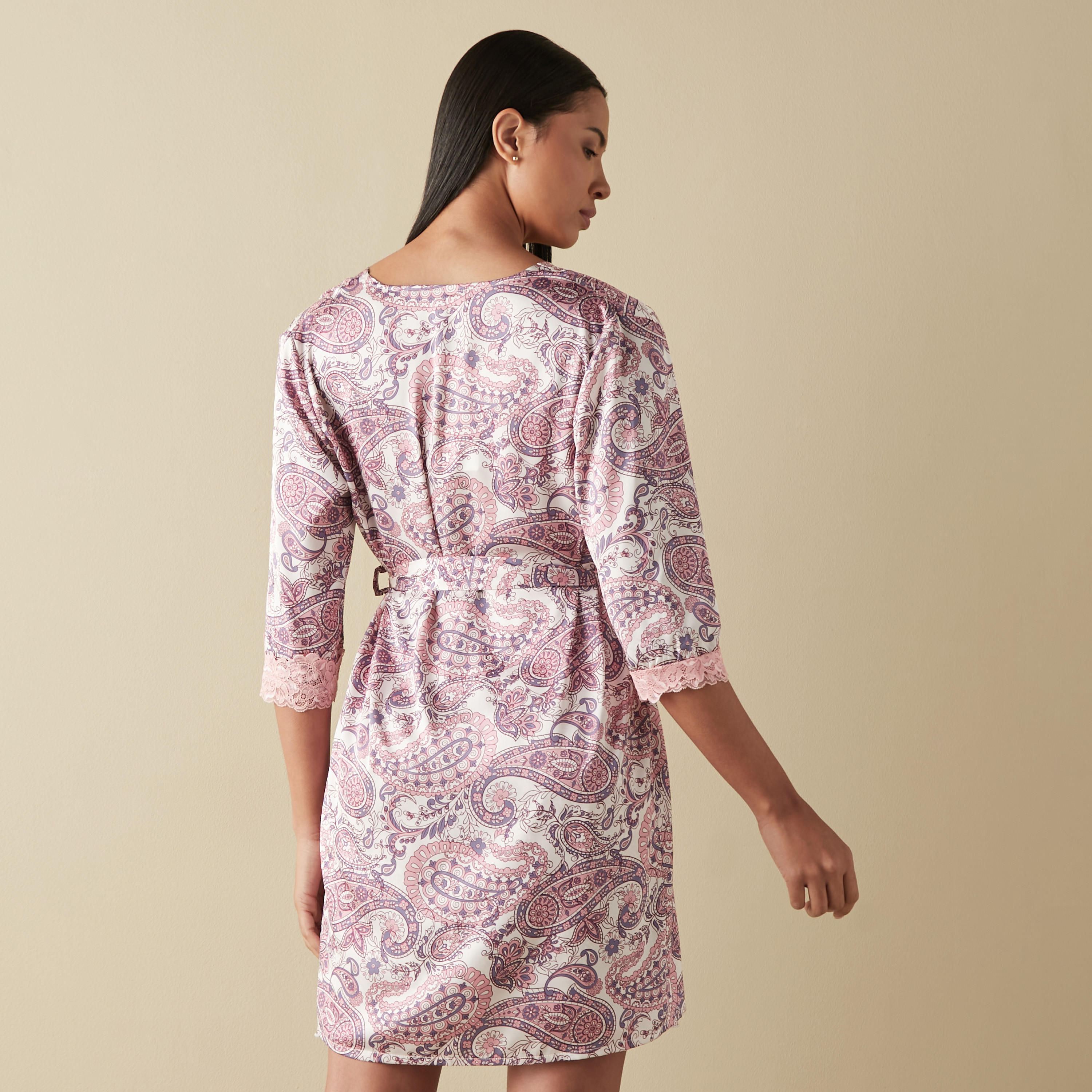 طقم فستان نوم وروب بطبعات بيزلي-women-clothing-nightwear-nighties-image-4